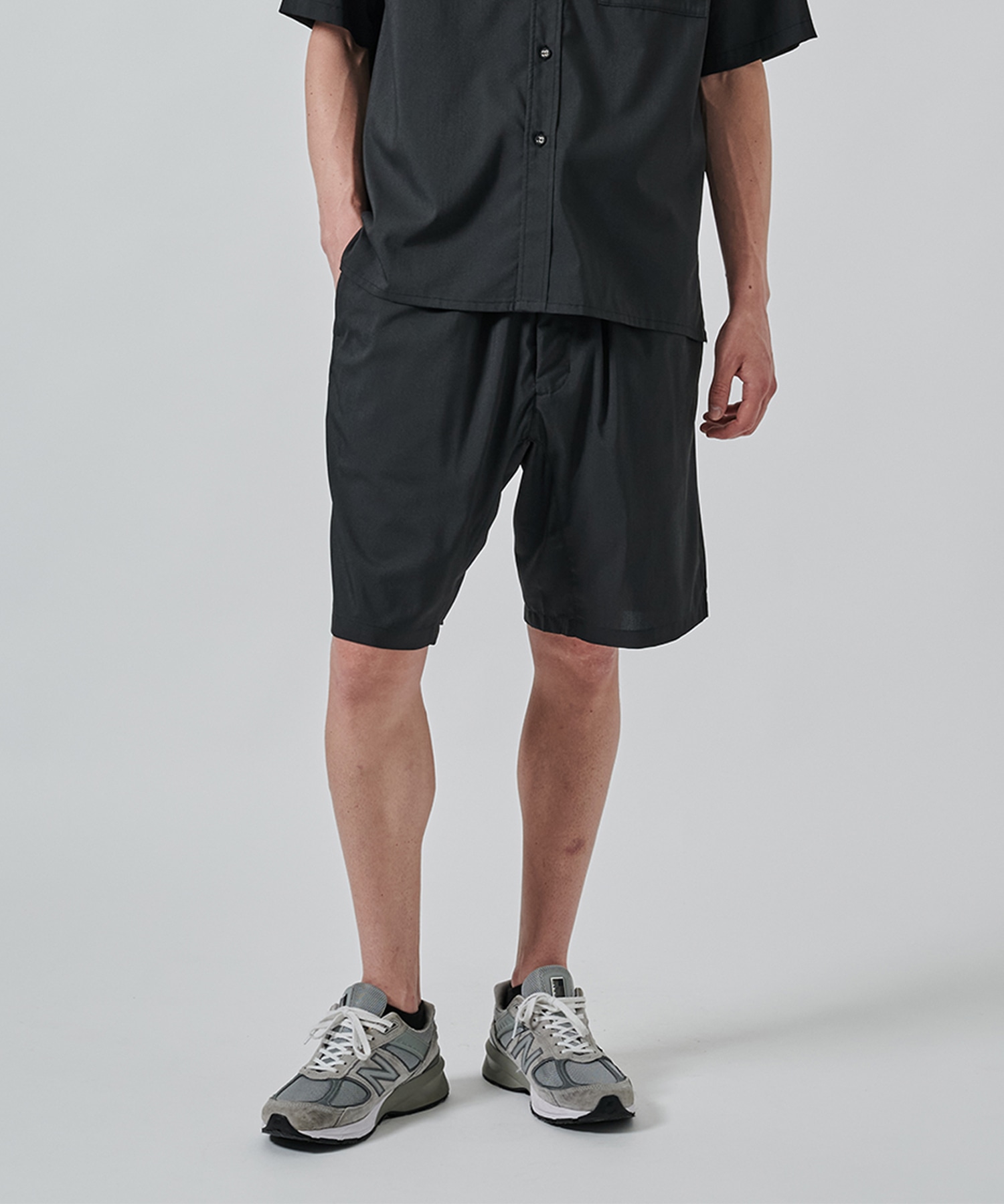 WIDE SHORT PANTS