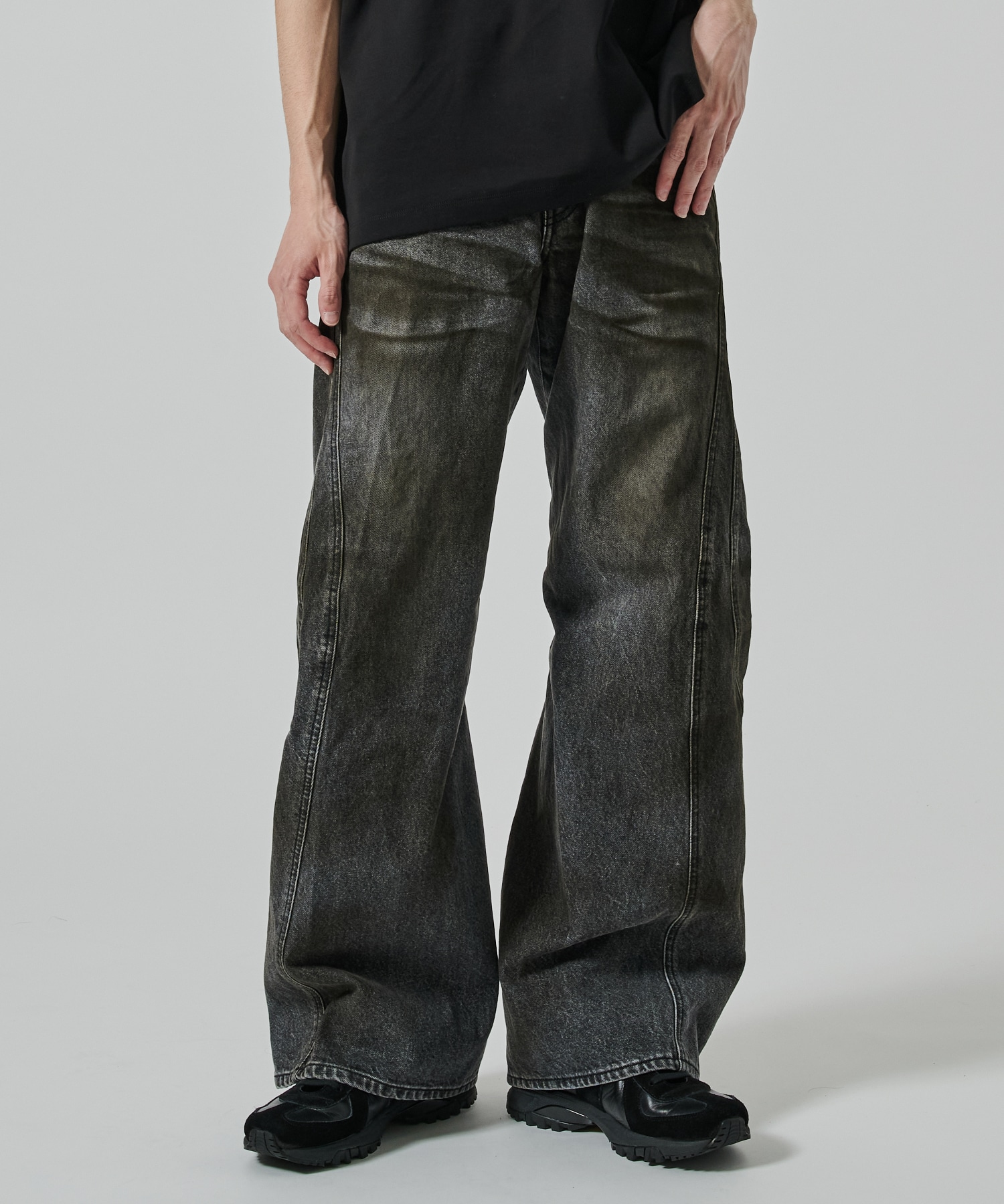 〈別注〉3D TWISTED JEANS 2.0