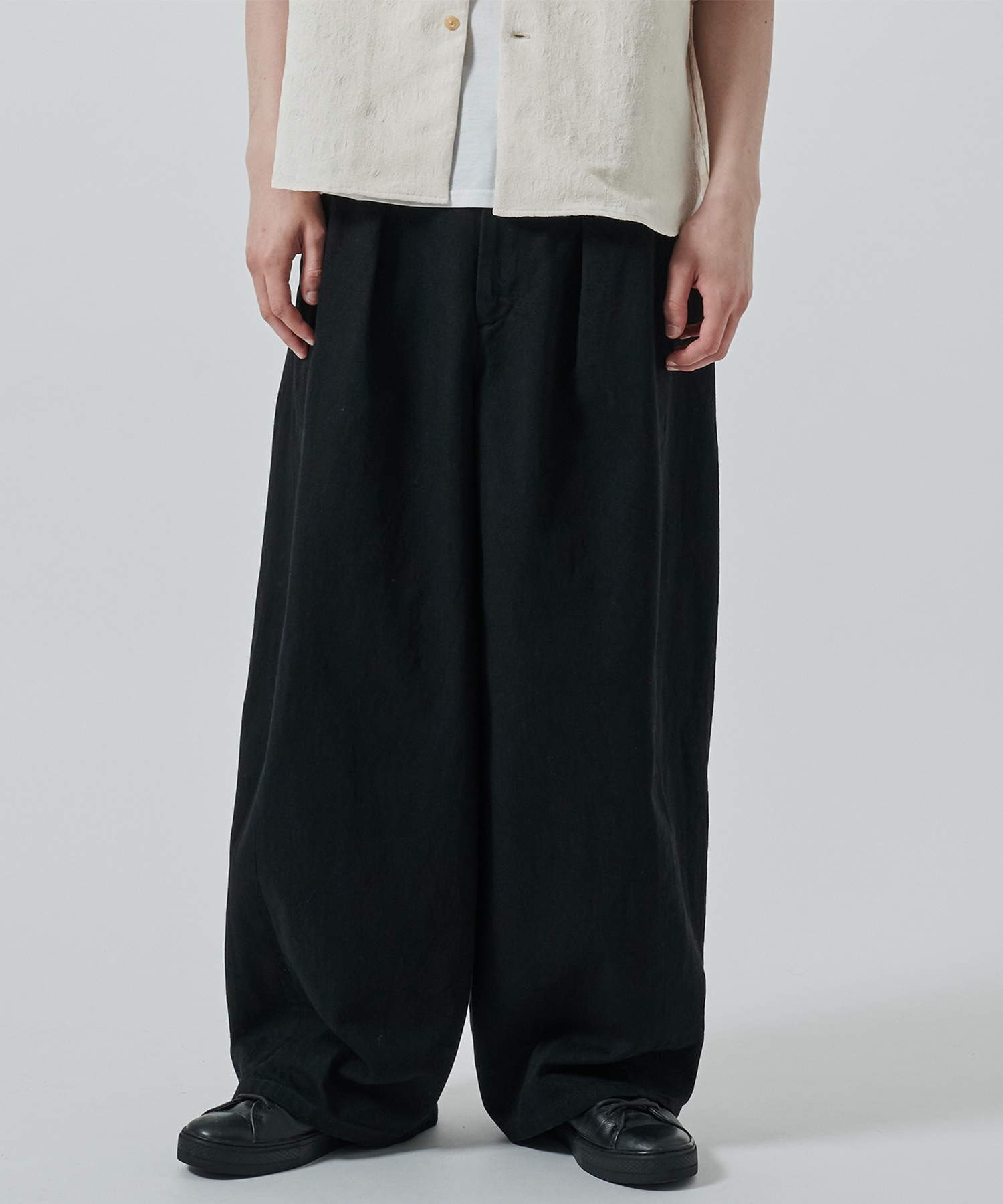 BALLOON WIDE DEINM PANTS