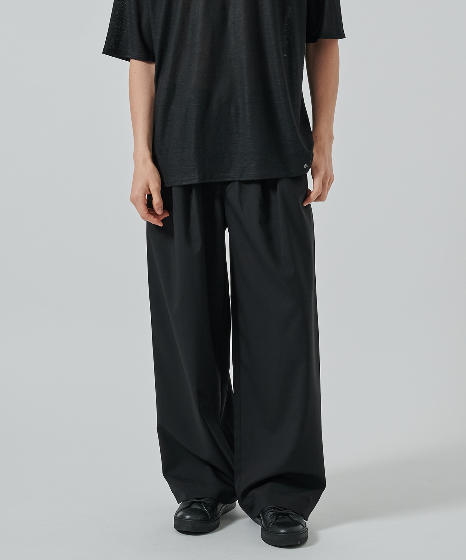 TRIPLE PLEATED EASY TROUSERS