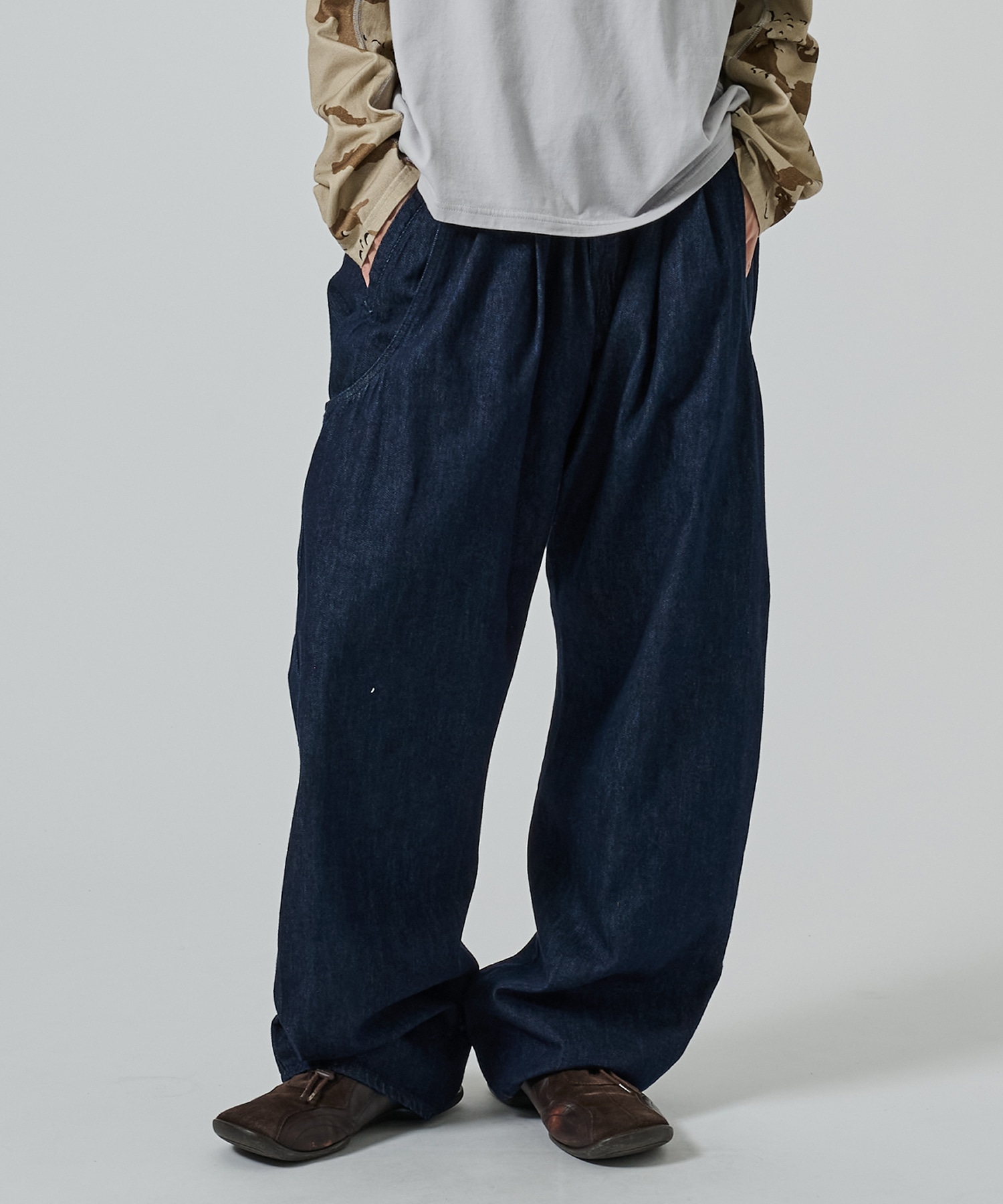 別注 CURVED LEG UTILITY TROUSERS