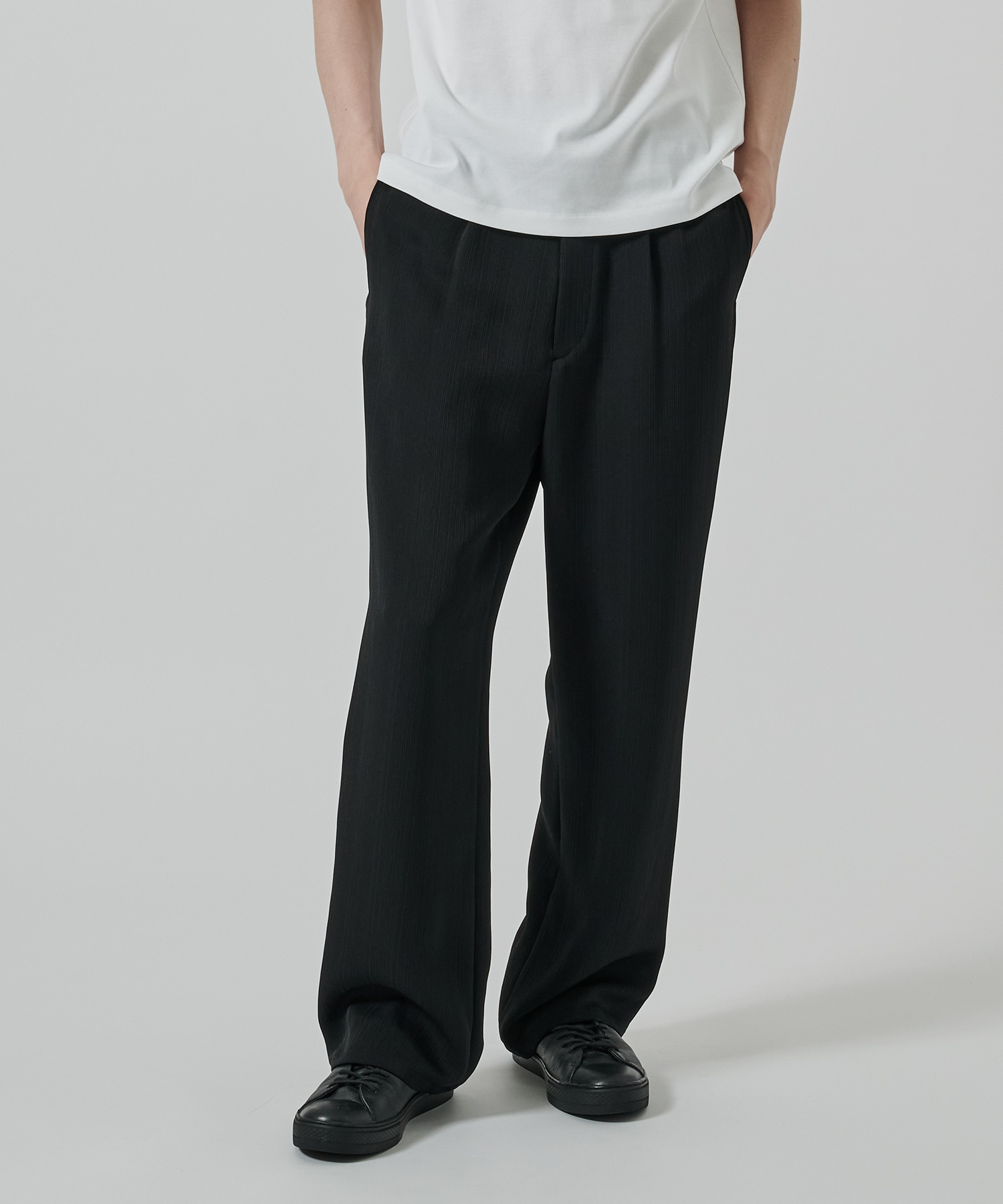 PLEATS SLACKS
