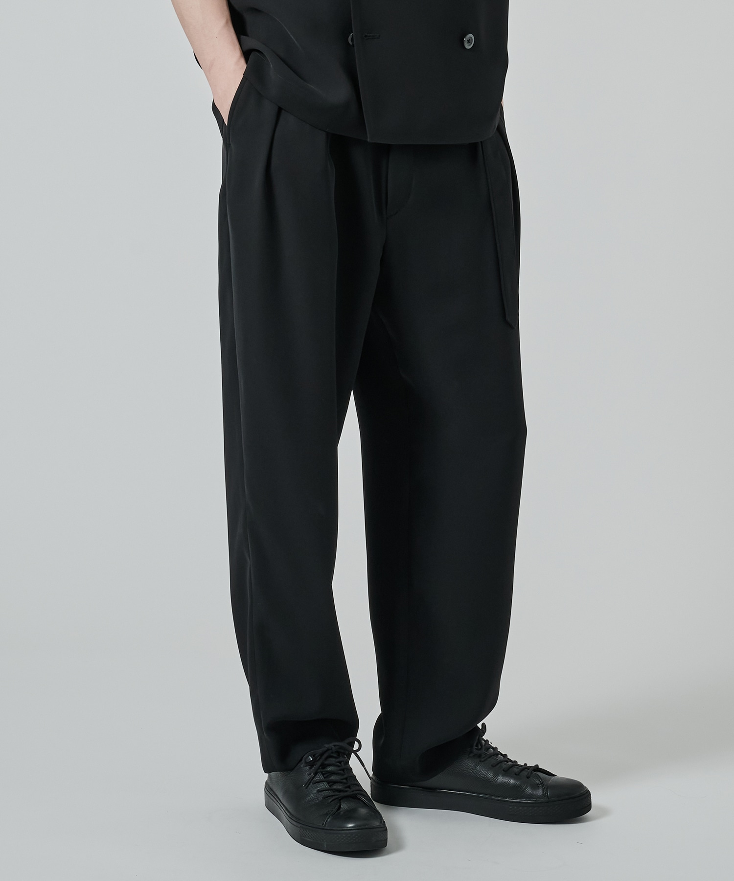 〈別注〉2Tuck Pants with Long Belt for STUDIOUS