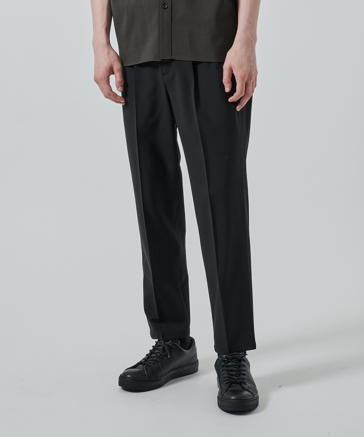 SUMMER WOOL TAPERED SLACKS
