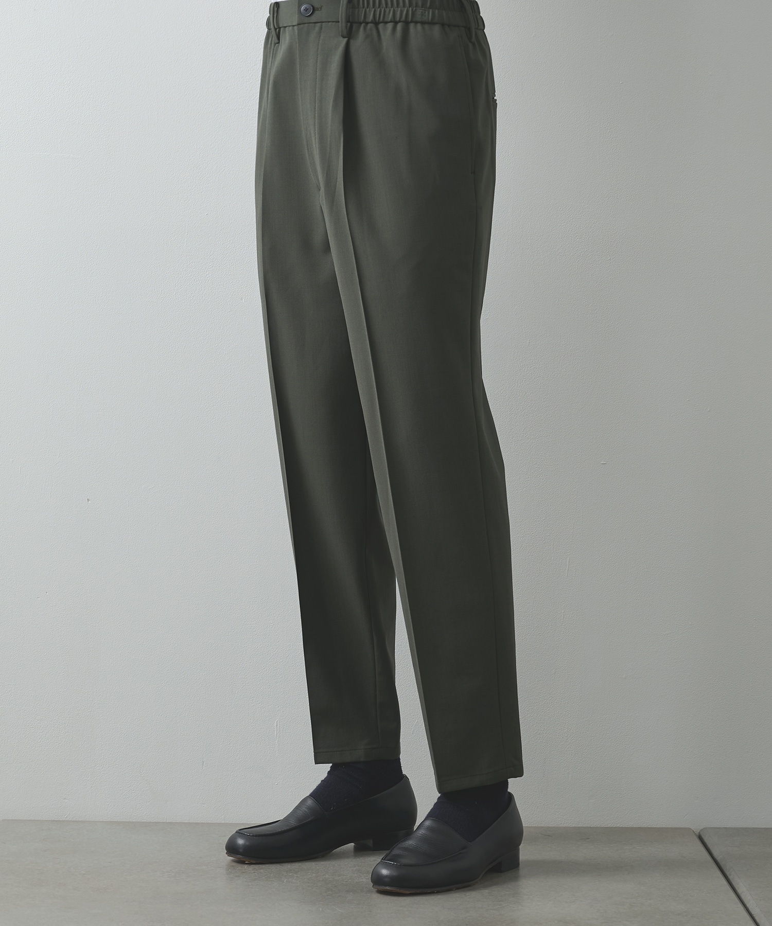 SUMMER WOOL TAPERED SLACKS