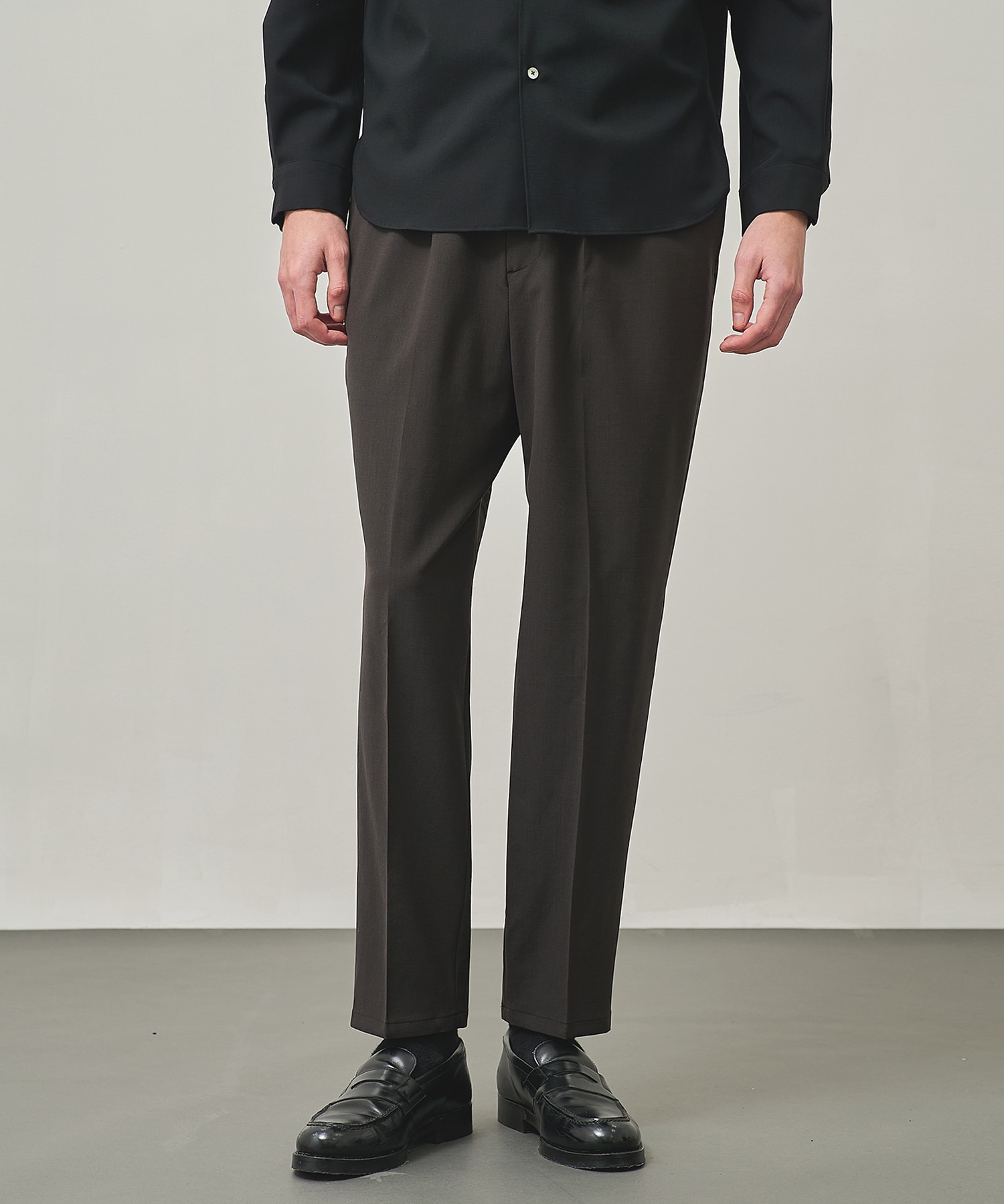 SUMMER WOOL TAPERED SLACKS
