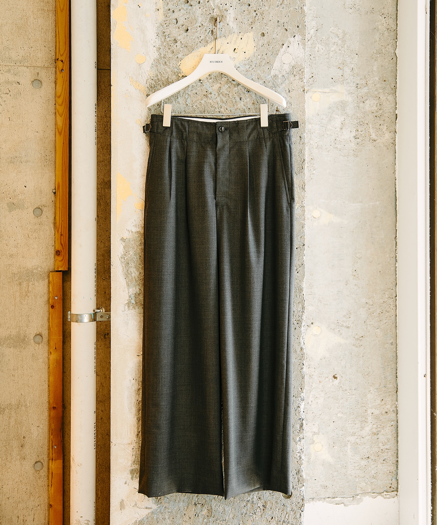 〈別注〉TWO TUCK MILITARY TROUSERS