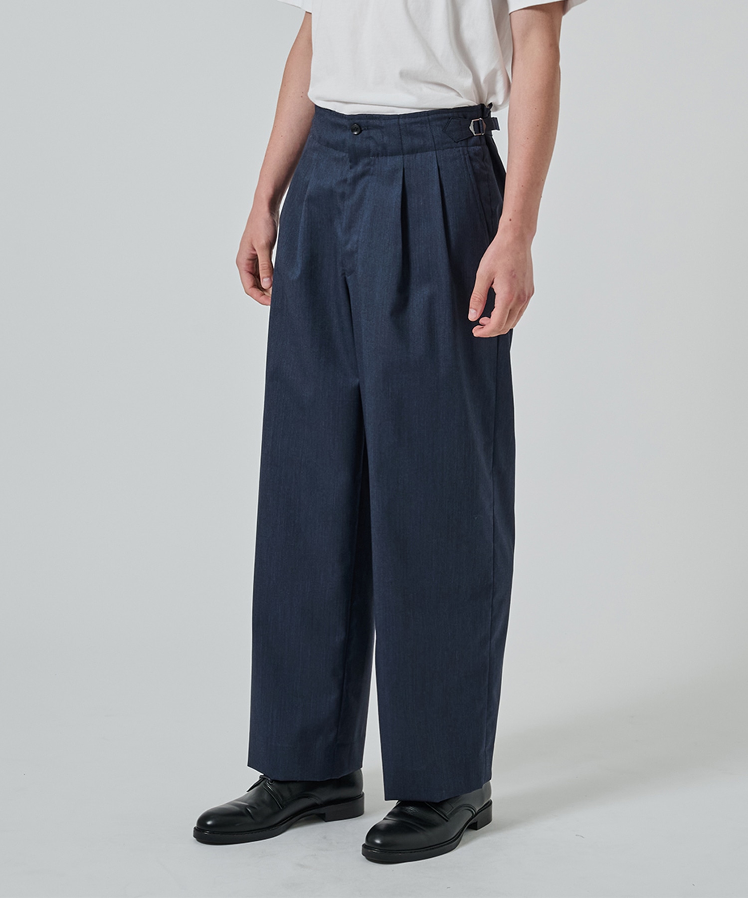 TWO TUCK MILITARY TROUSERS