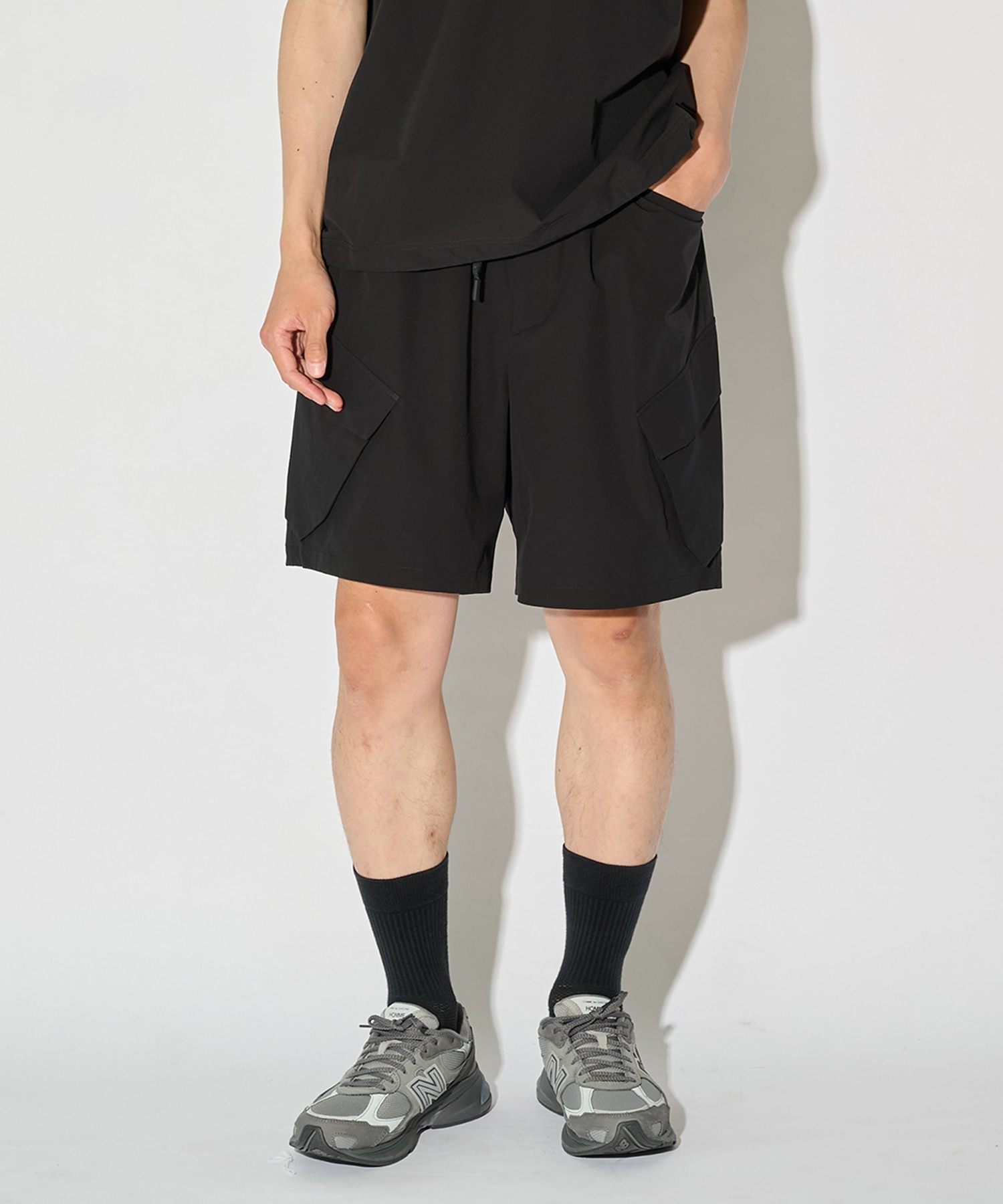 〈別注〉 BLK WIDE CARGO SHORT PANTS