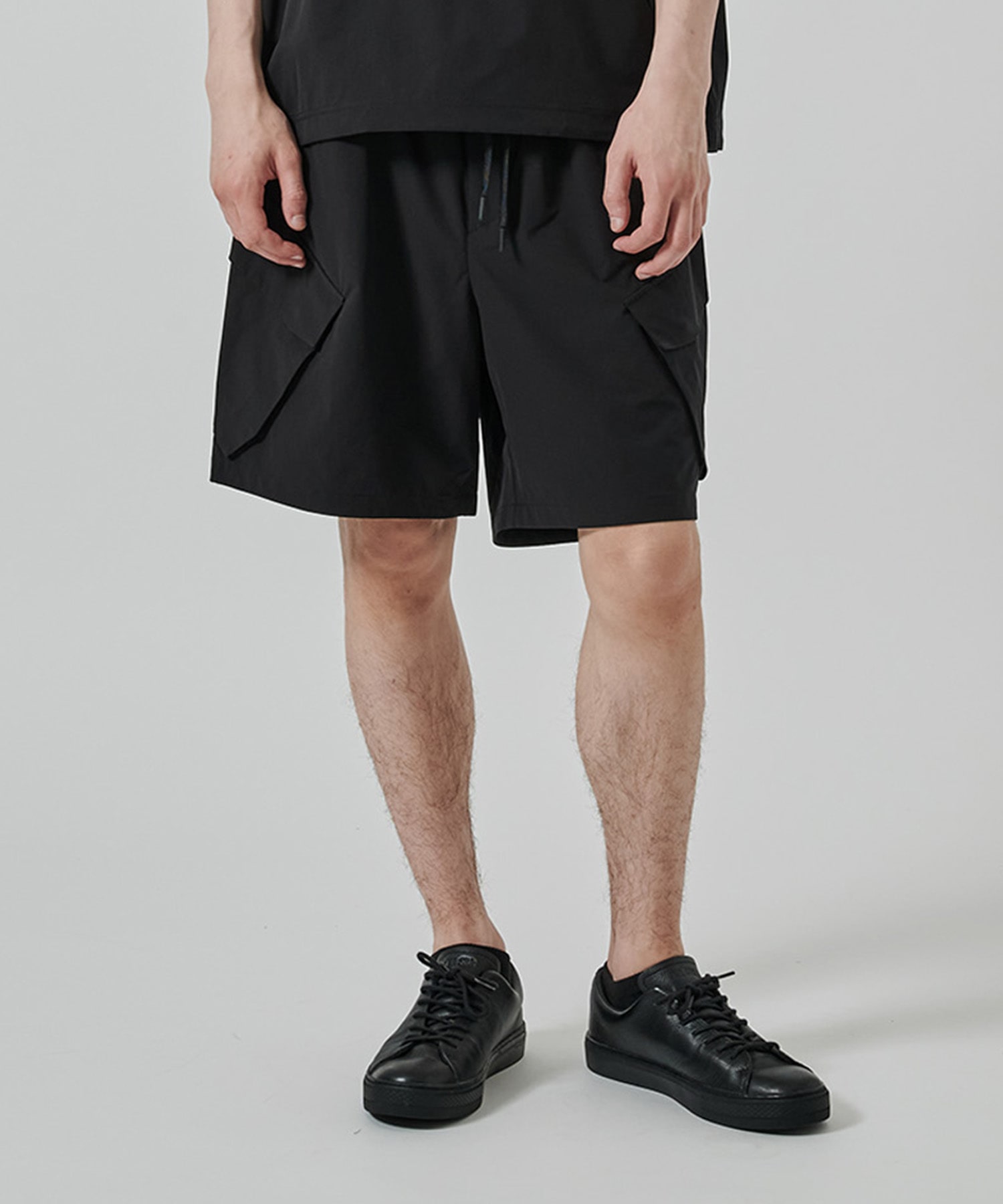 〈別注〉 BLK WIDE CARGO SHORT PANTS
