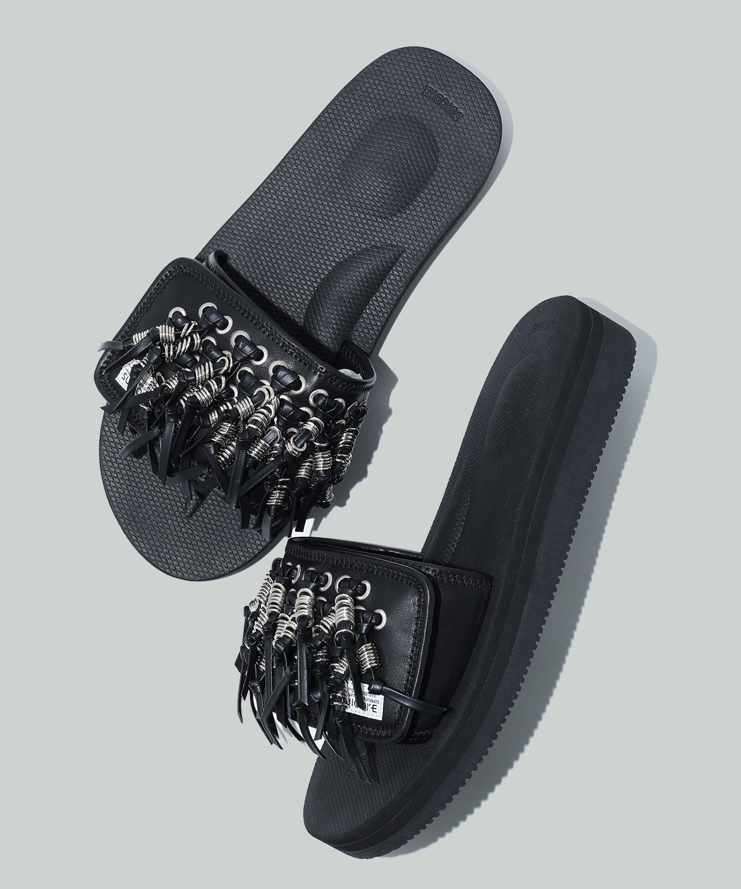 SLIDE TOGA × SUICOKE SP