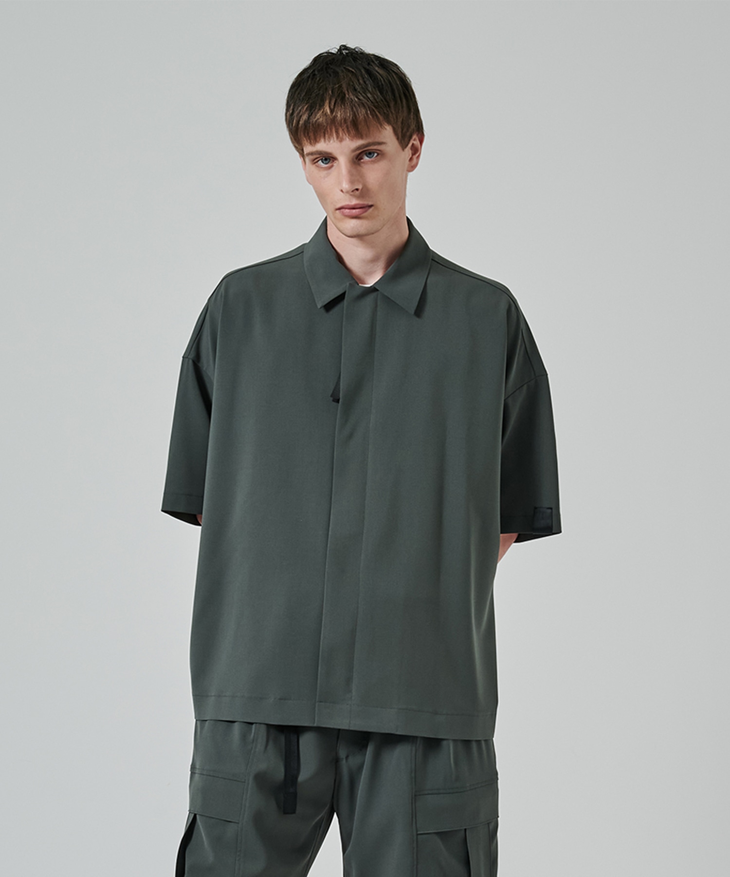 2251-SH58-003 ZIP UP HALF SLEEVE SHIRT