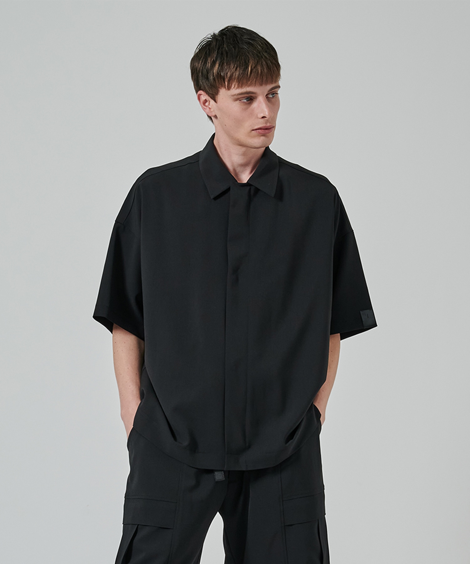 2251-SH58-003 ZIP UP HALF SLEEVE SHIRT