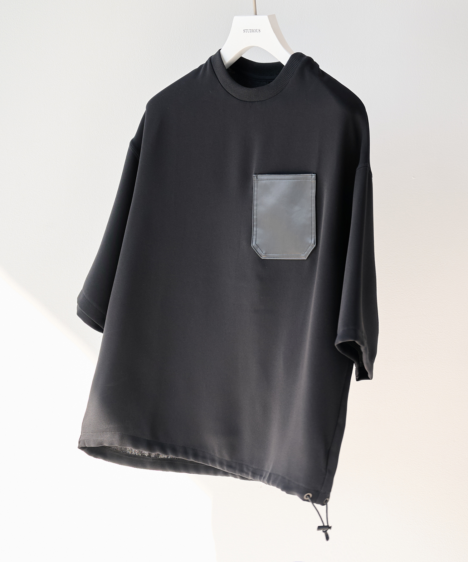SUMMER ESSENTIAL DRAWCORD TEE
