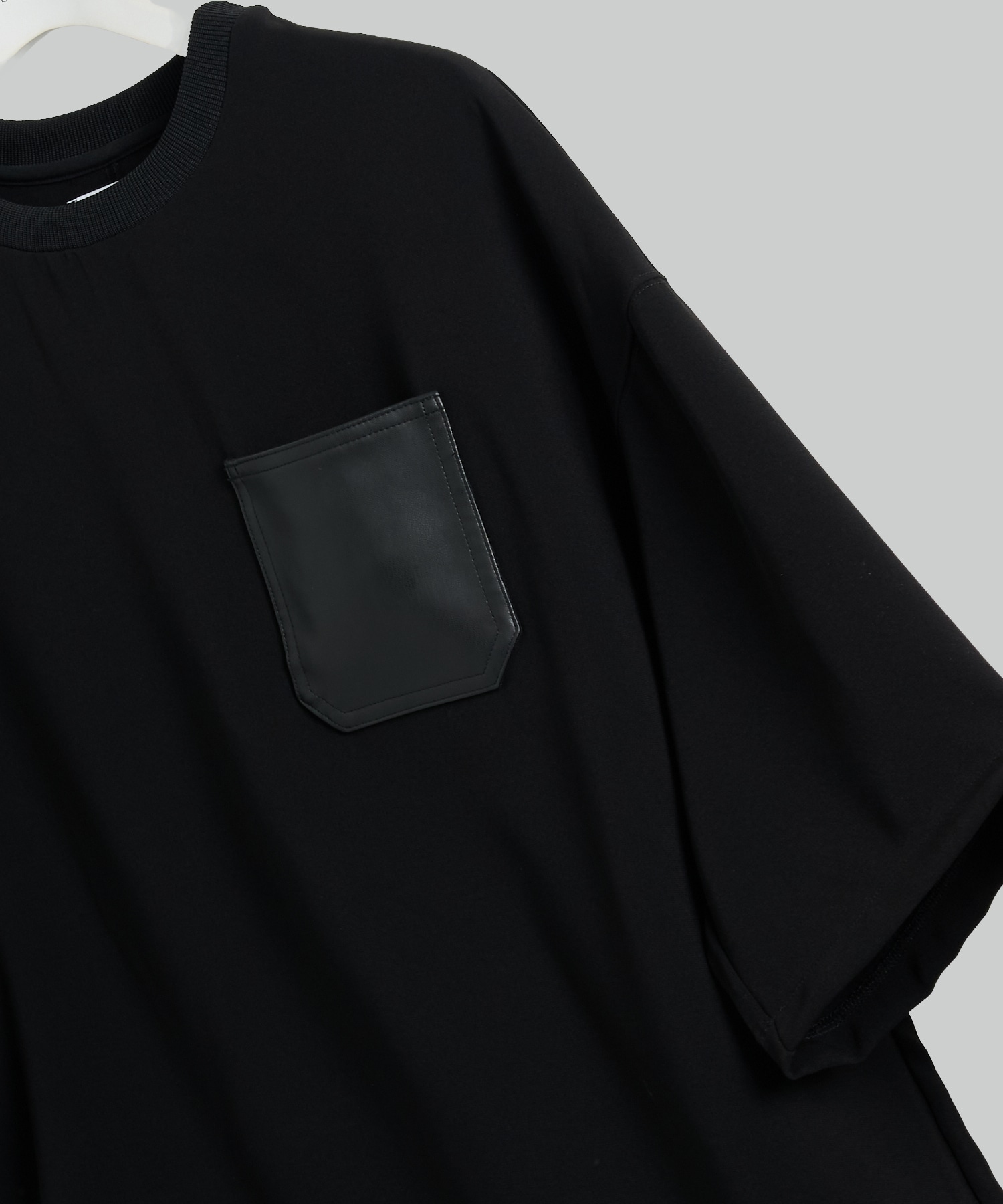 SUMMER ESSENTIAL DRAWCORD TEE