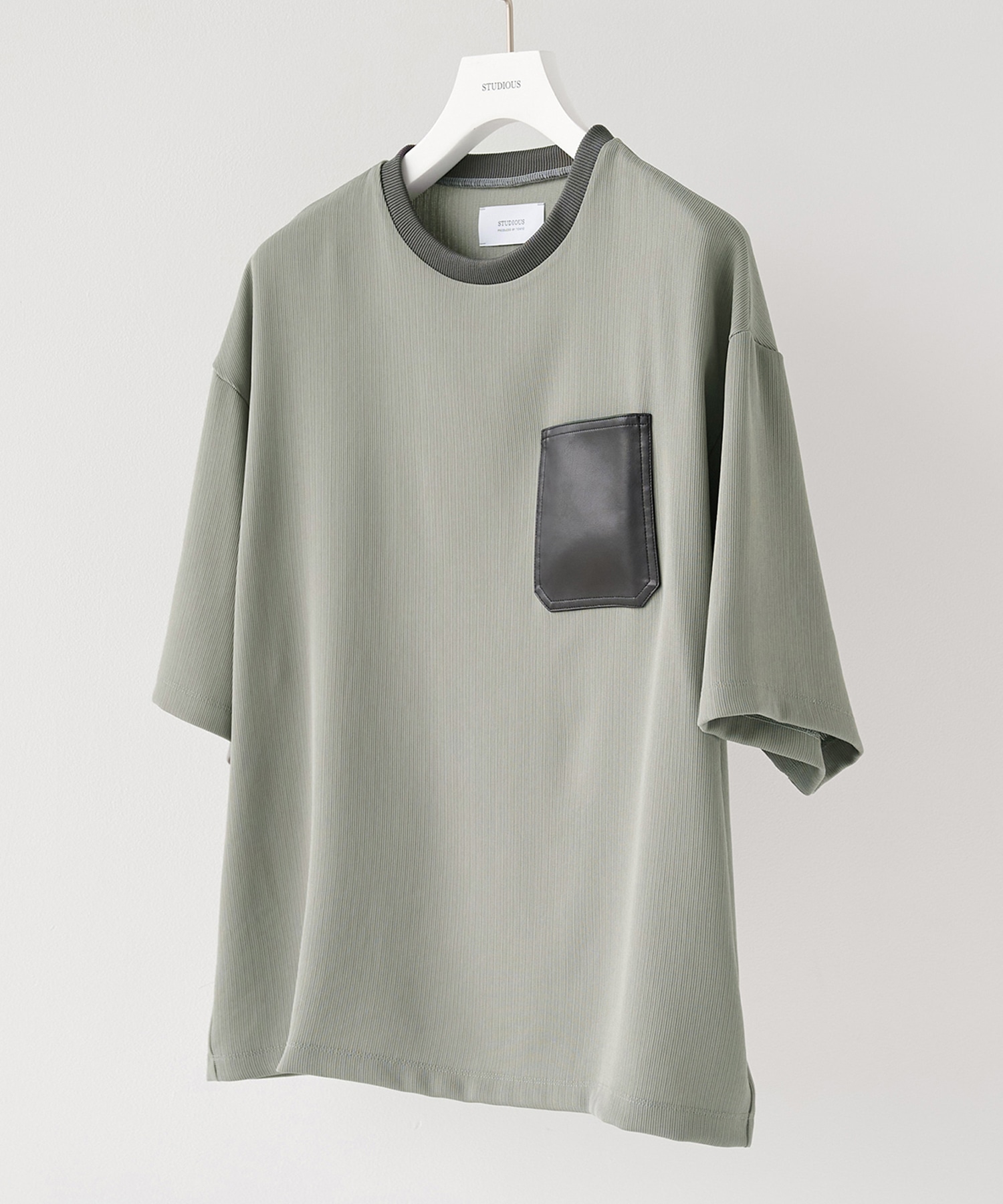 DRY DOBBY LEATHER POCKET TEE