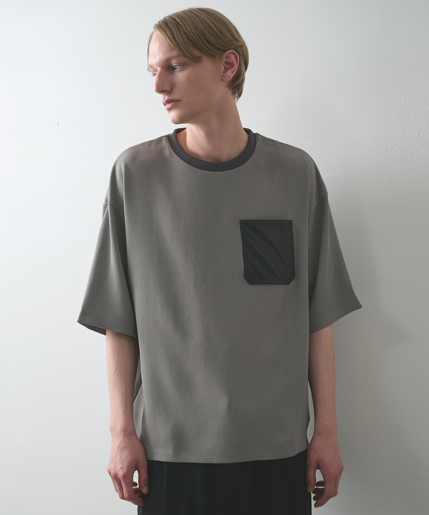 DRY DOBBY LEATHER POCKET TEE