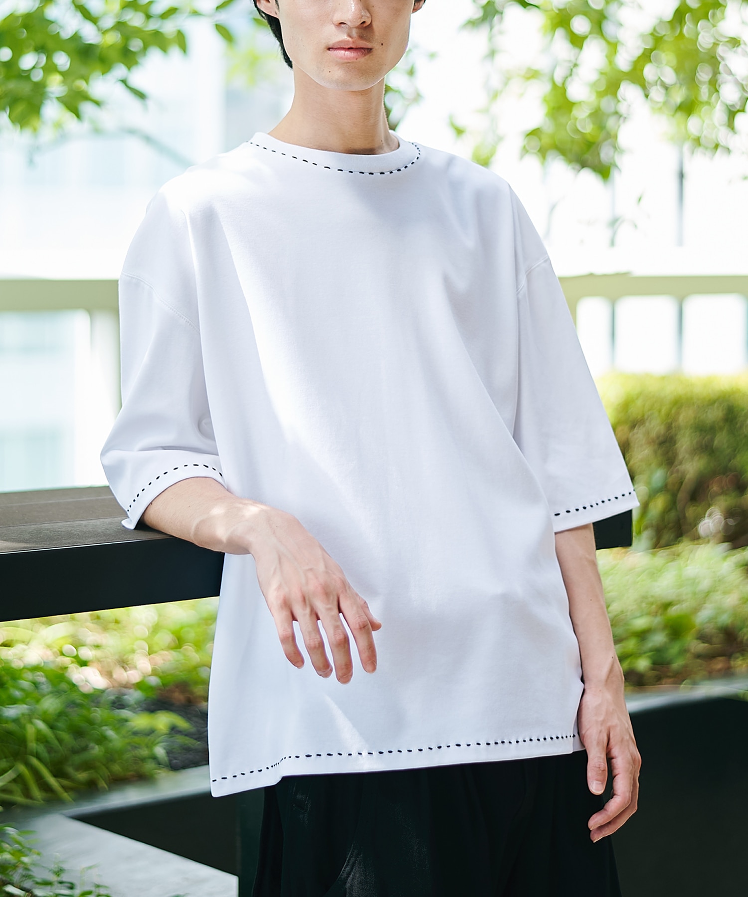 HAND STITCH TEE