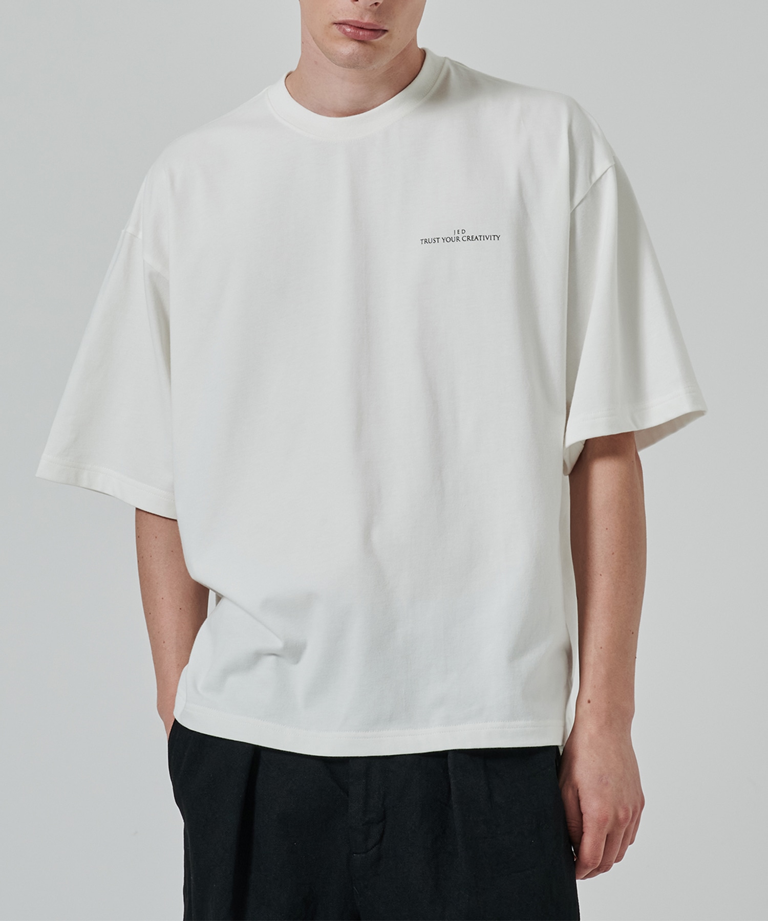 TRUST YOUR CREATIVE PRINT TEE