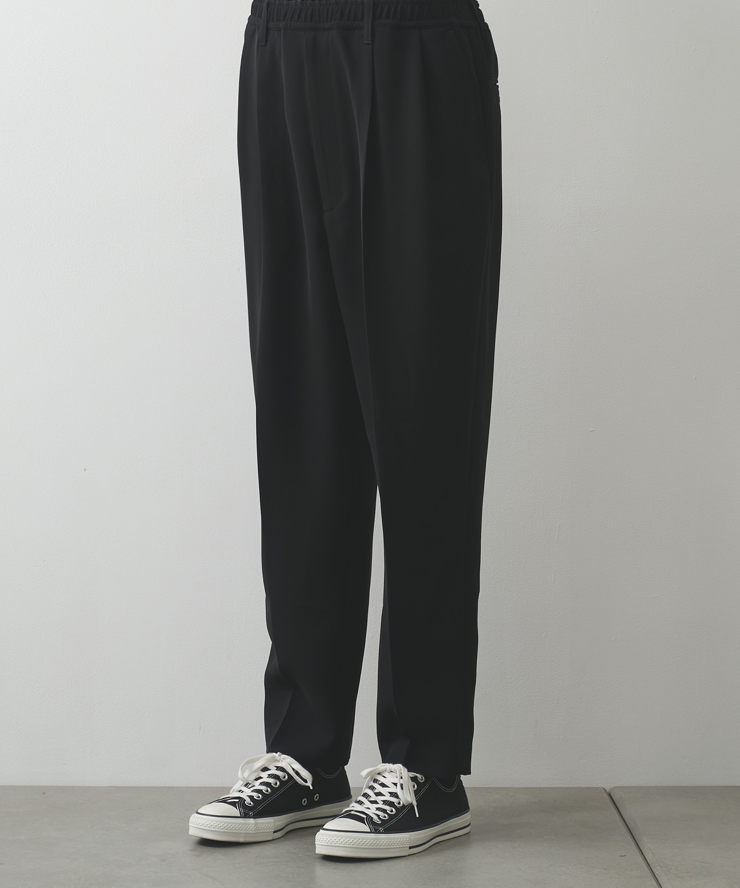 WIDE TAPERED PANTS