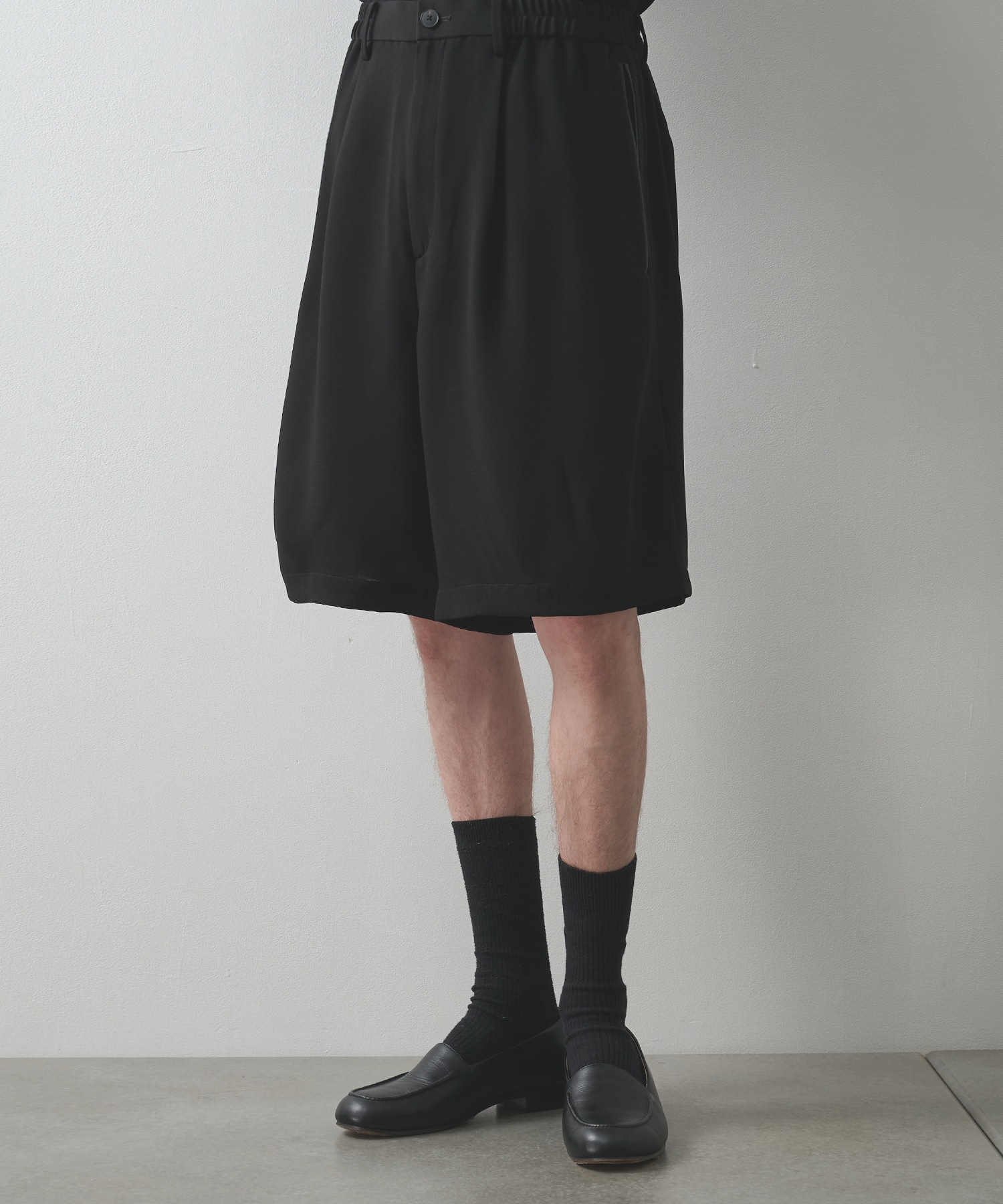 SUMMER ESSENTIAL SHORT PANTS