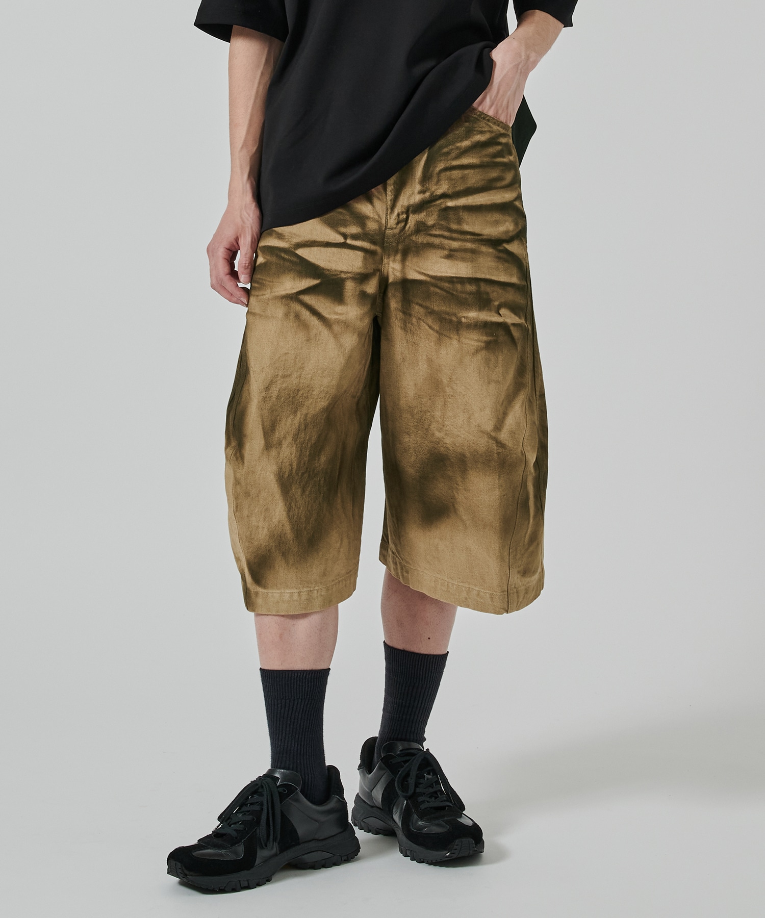 3D TWISTED SHORTS