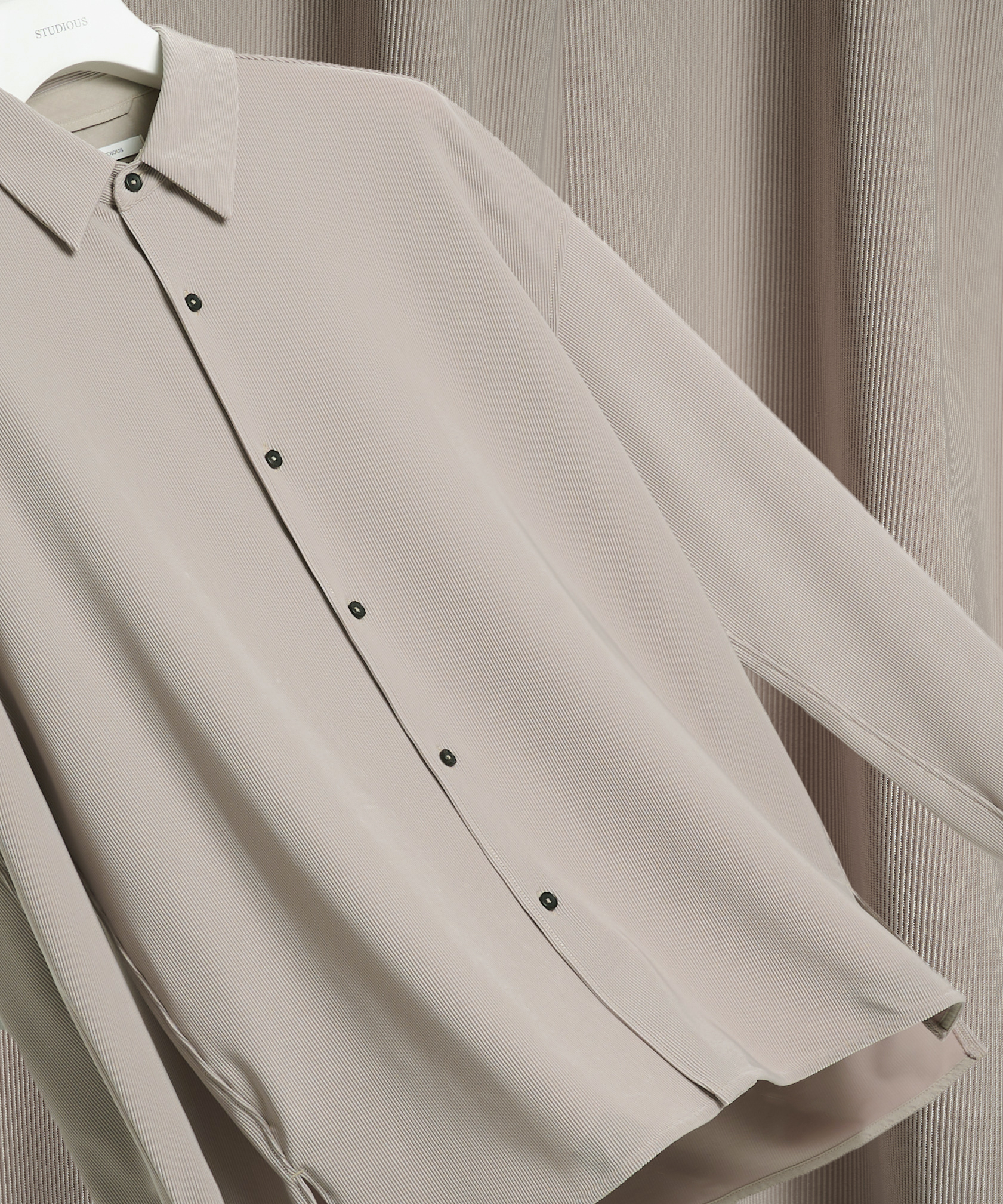 ナロープリーツリラックスシャツ