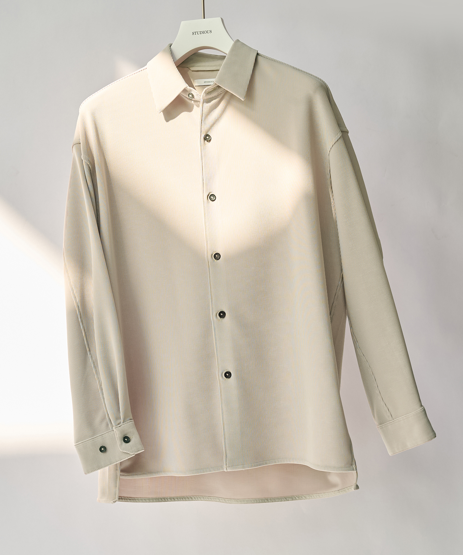 NARROW PLEATS RELAX SHIRTS
