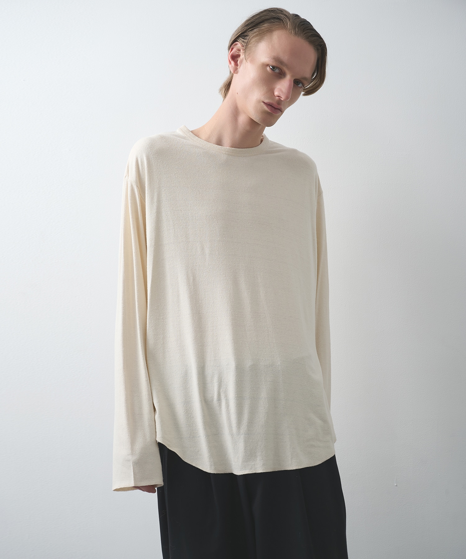 ノイルシルク天竺 / ラウンドヘムクルーネック