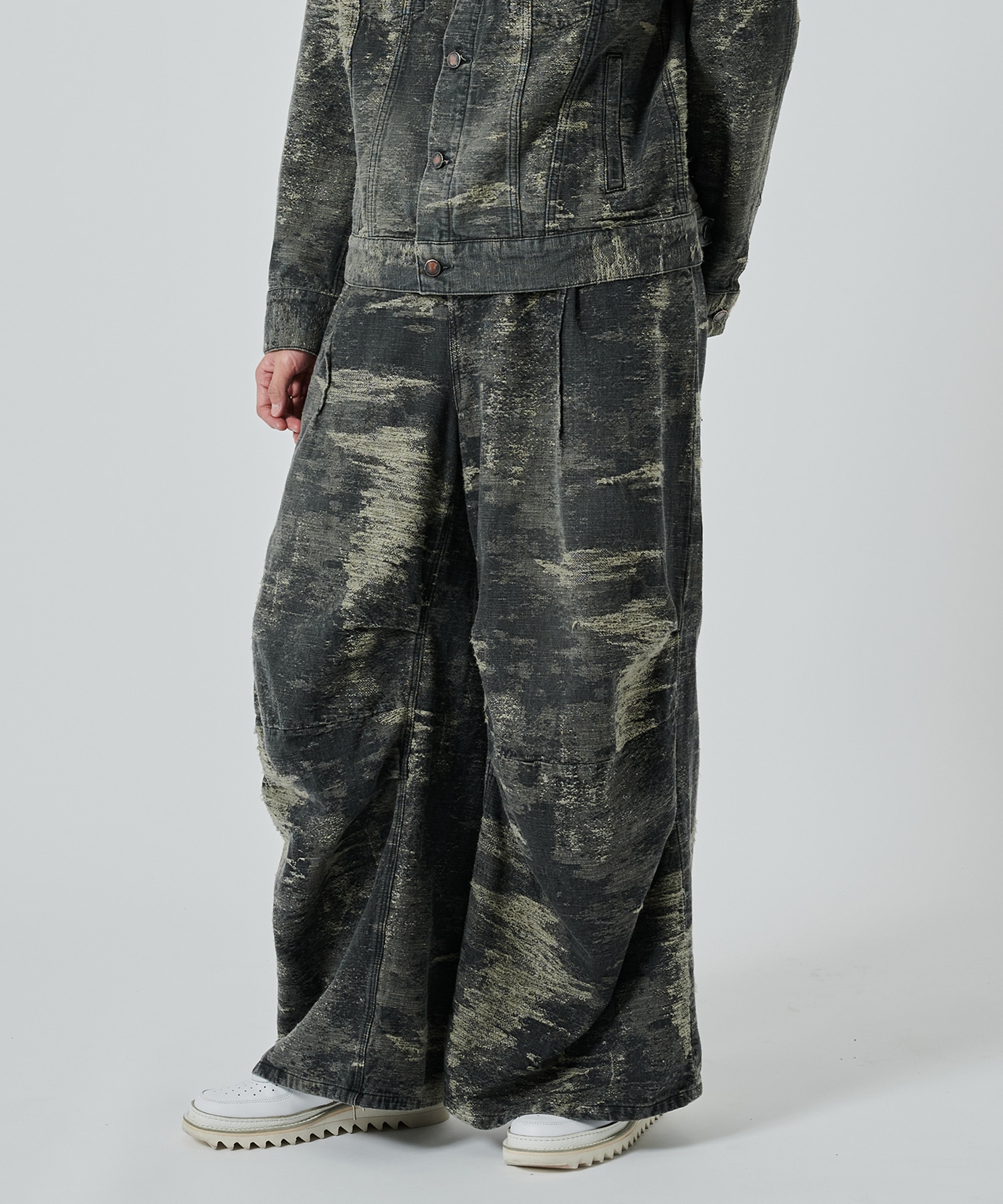 DESIGN TROUSERS