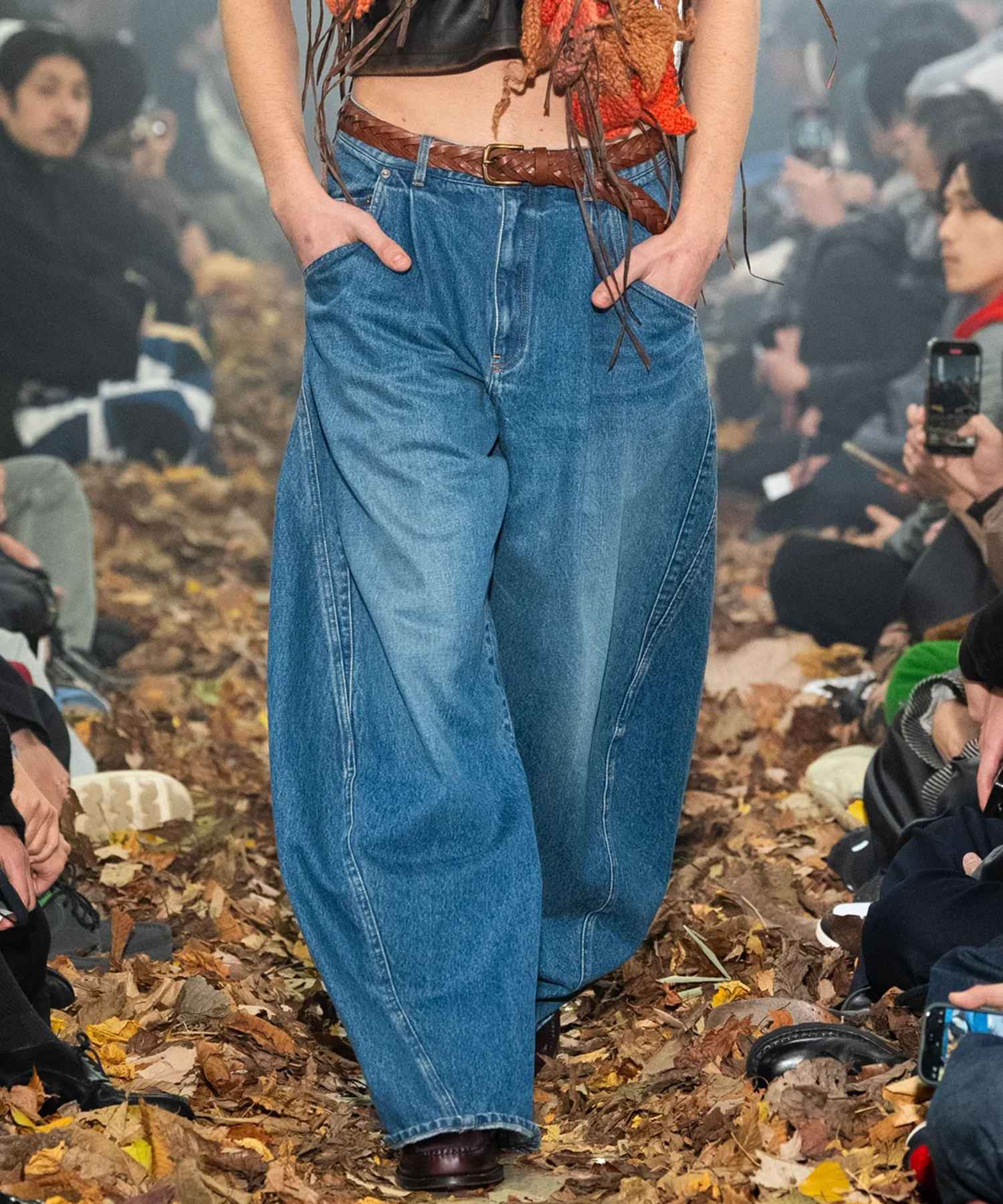3D cutting denim pants