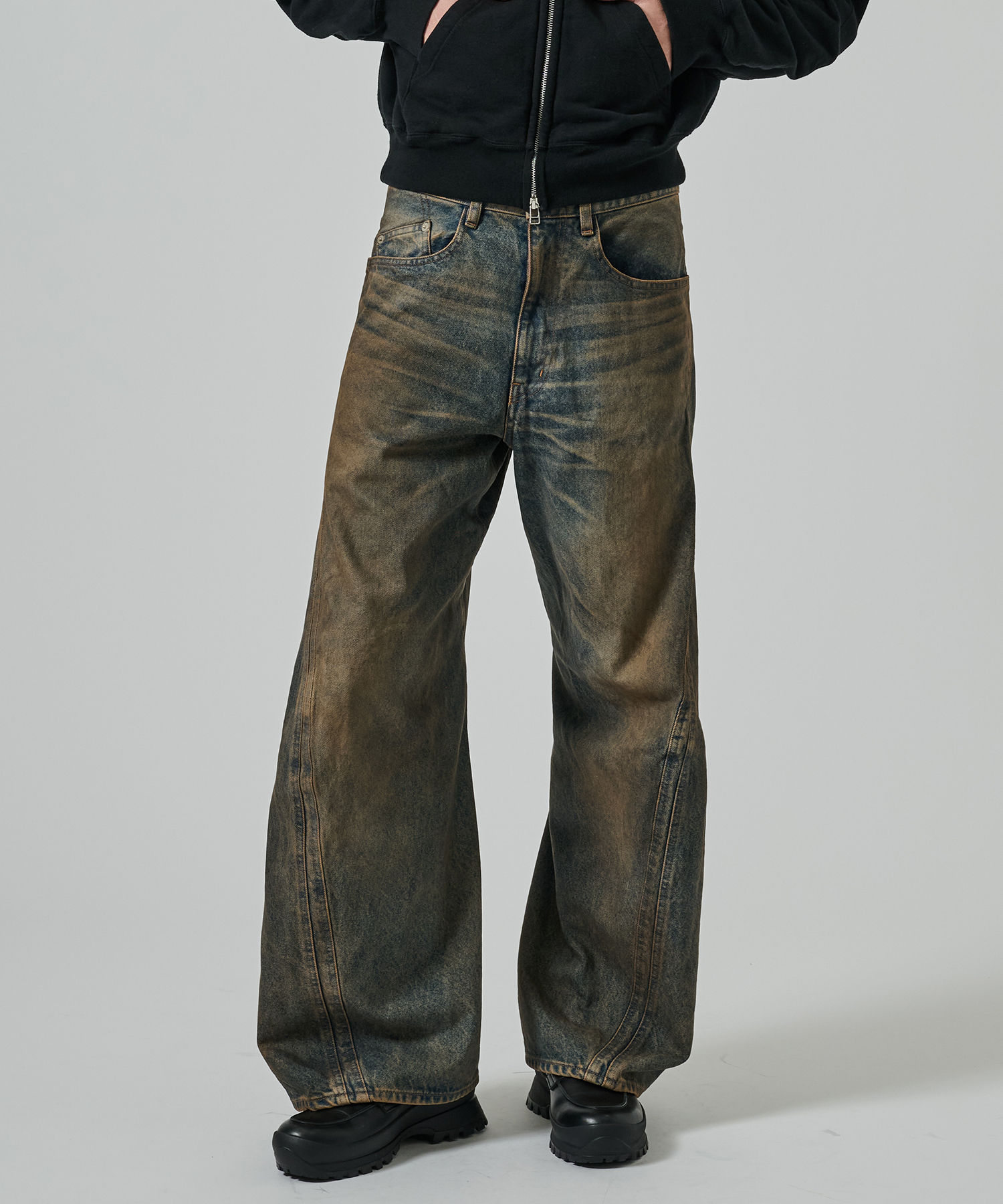 3D TWISTED WIDE LEG JEANS