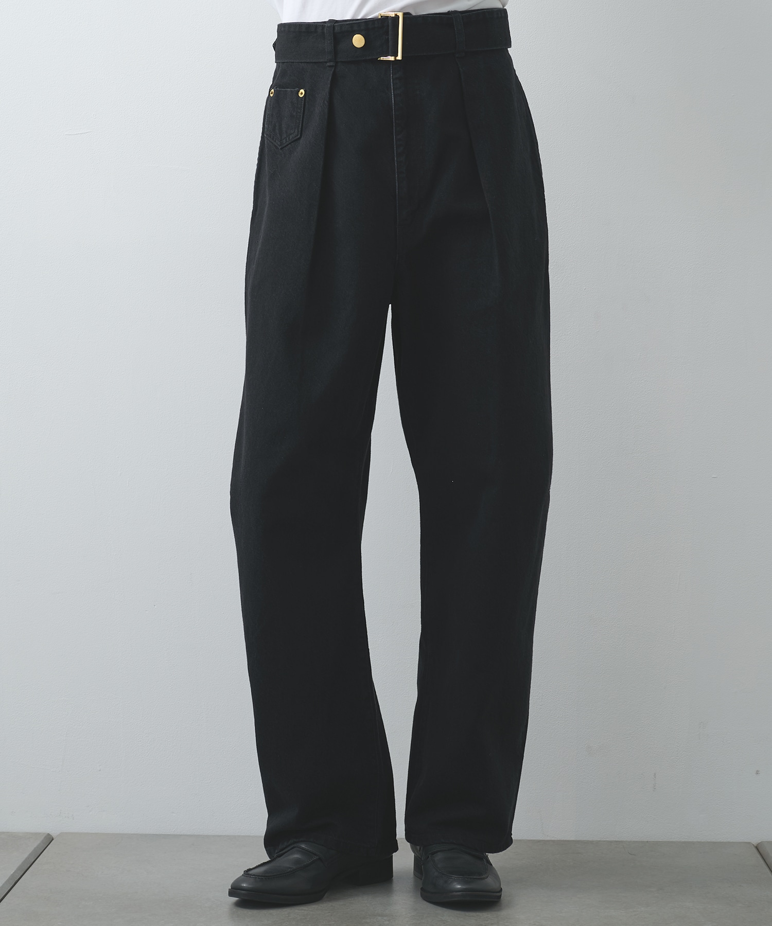 Barrel 1Tuck Wide Denim Pants with Long Belt