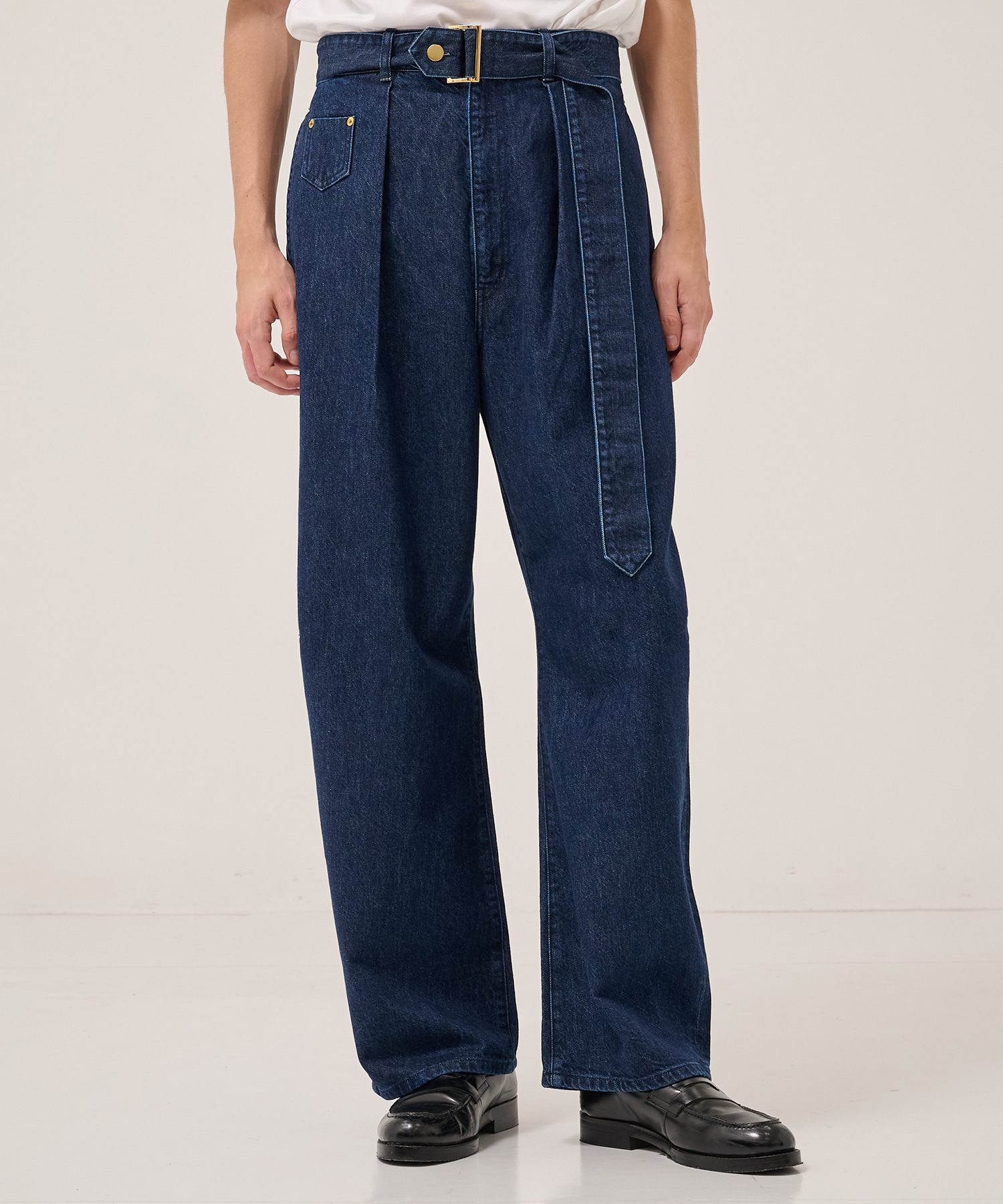 Barrel 1Tuck Wide Denim Pants with Long Belt