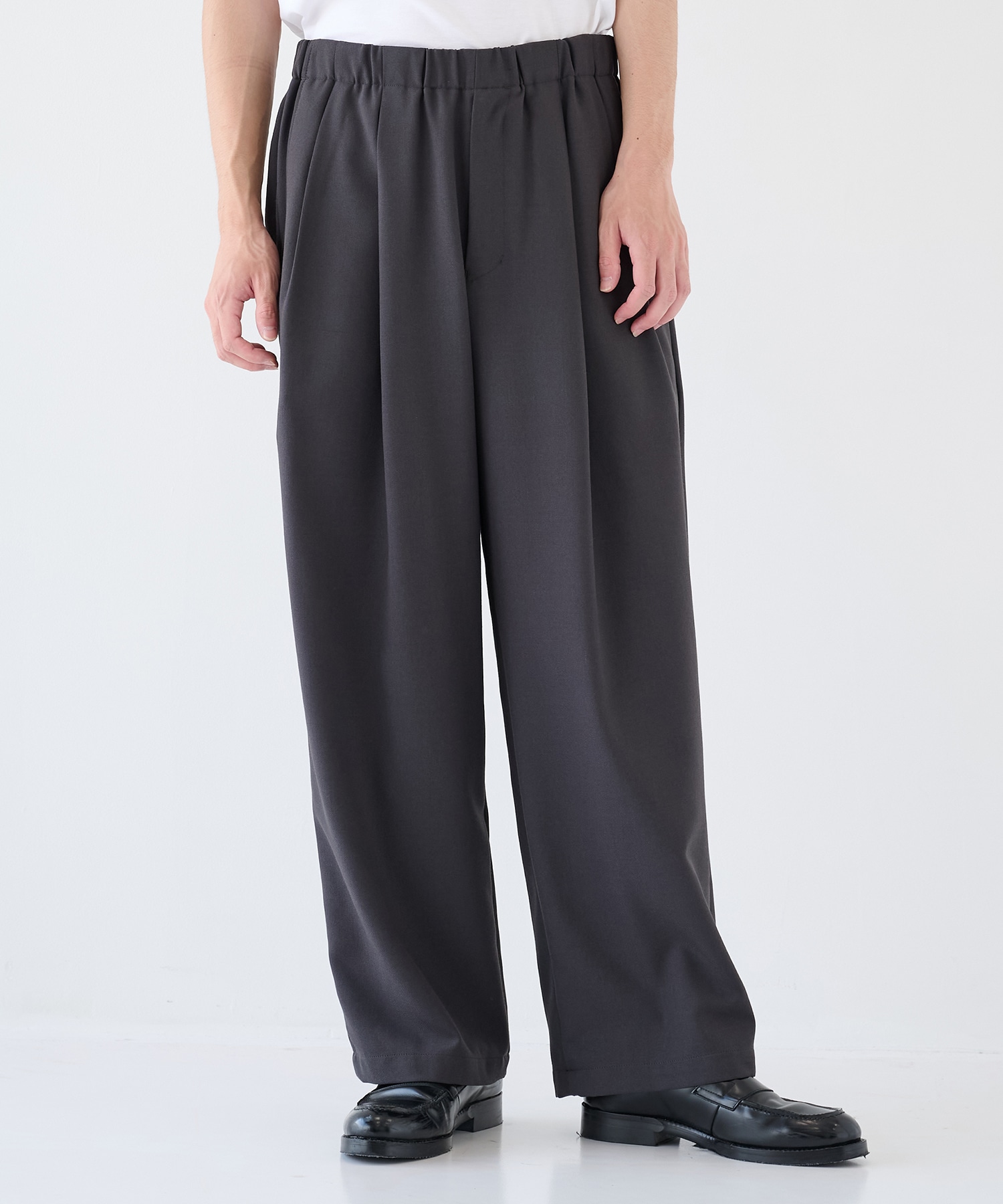 〈別注〉 TWO TUCK STRAIGHT EASY PANTS