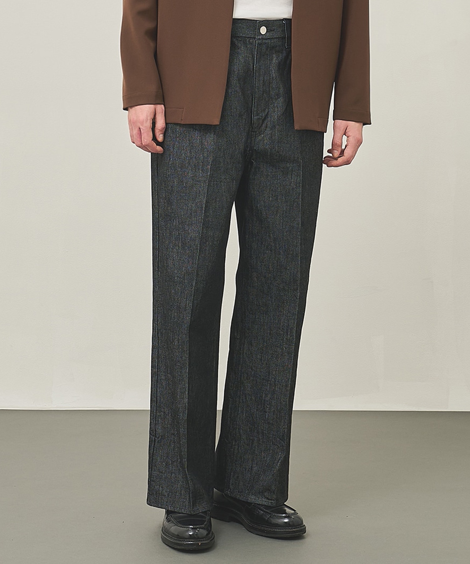 センタープレスが"消えない"デニム