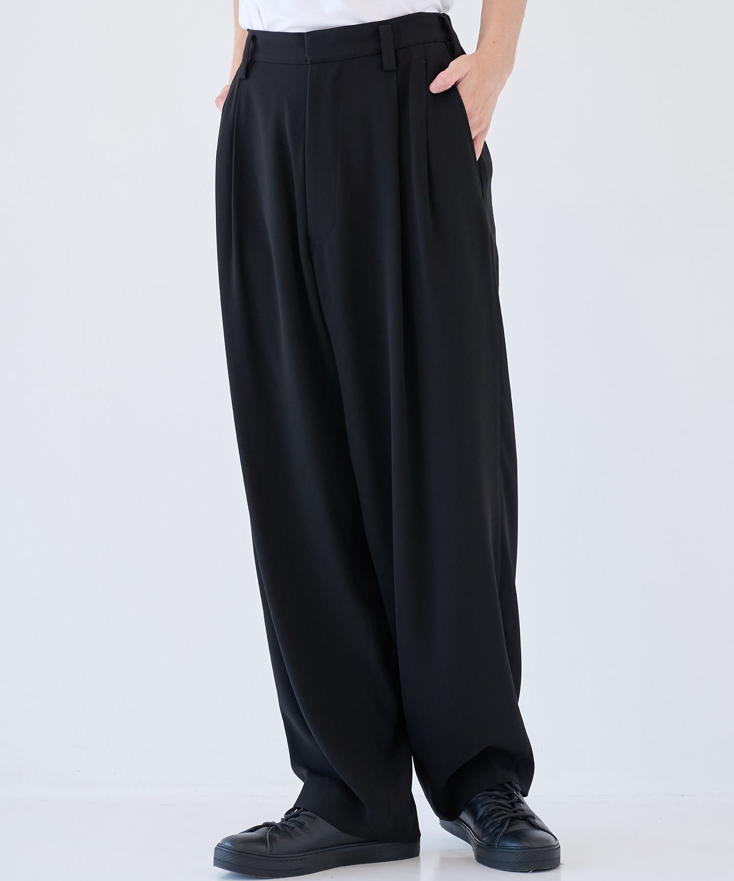 Wide 2 Tuck PNT