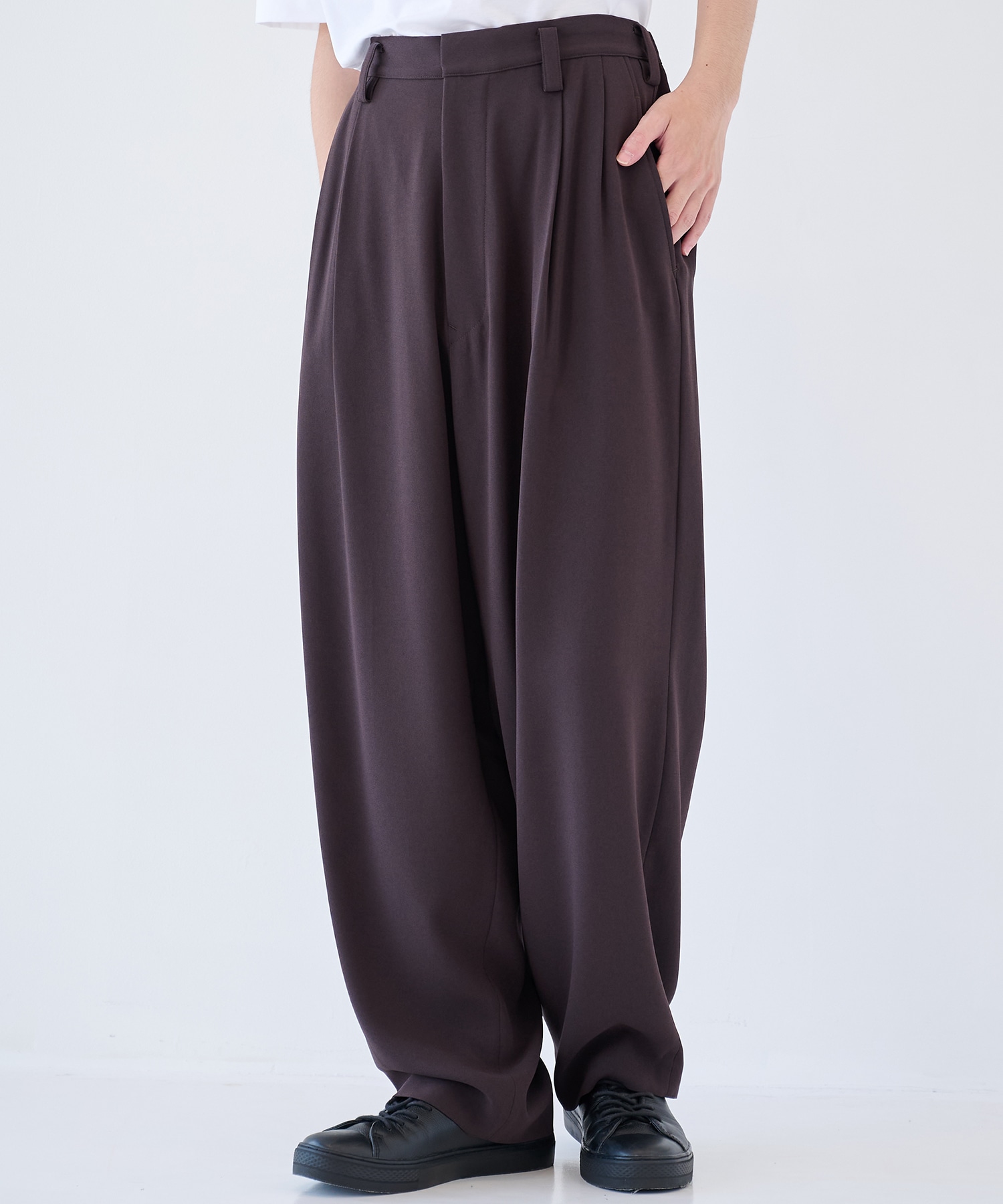 Wide 2 Tuck PNT
