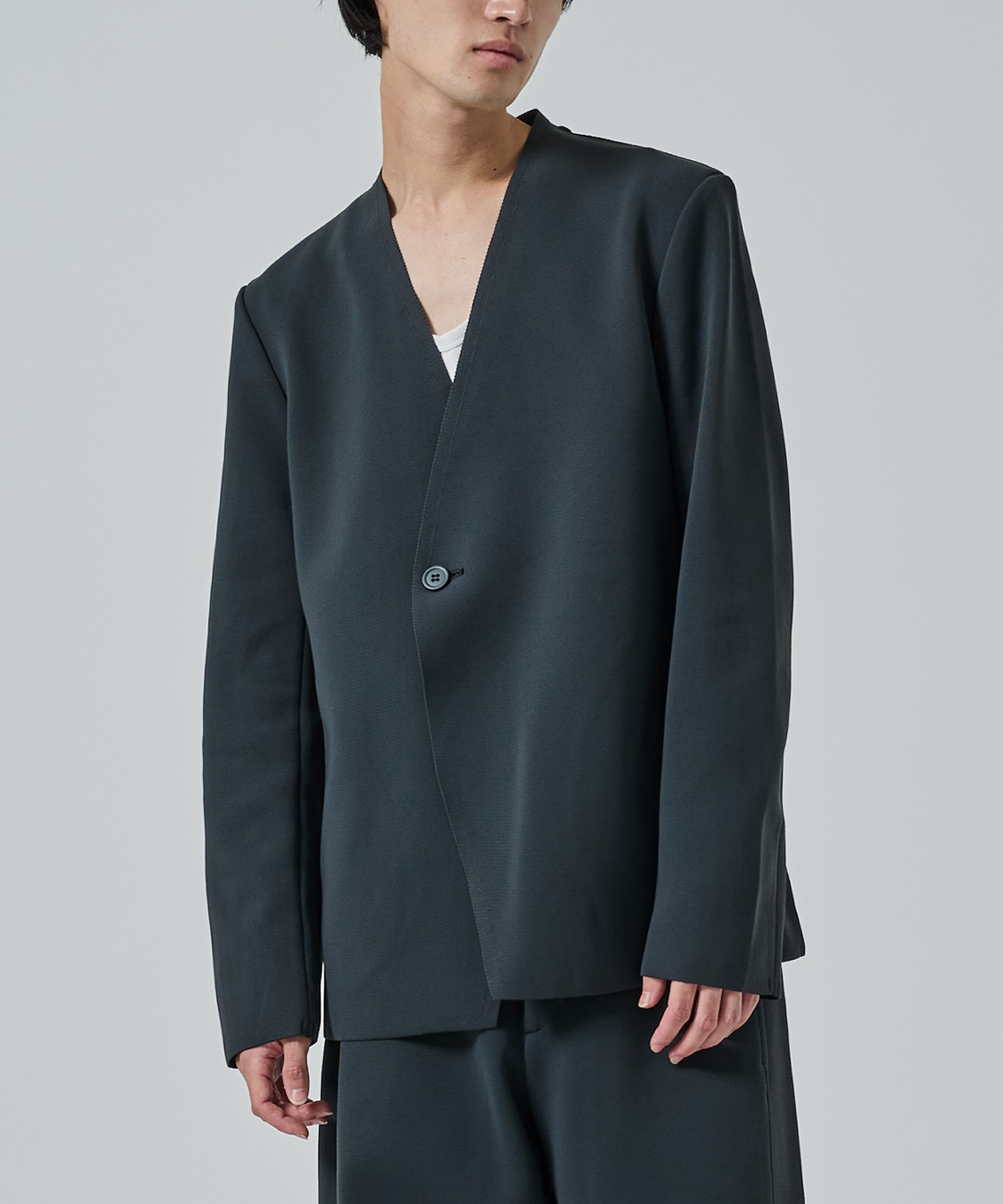 MILAN DOUBLE BREASTED COLLARLESS JACKET