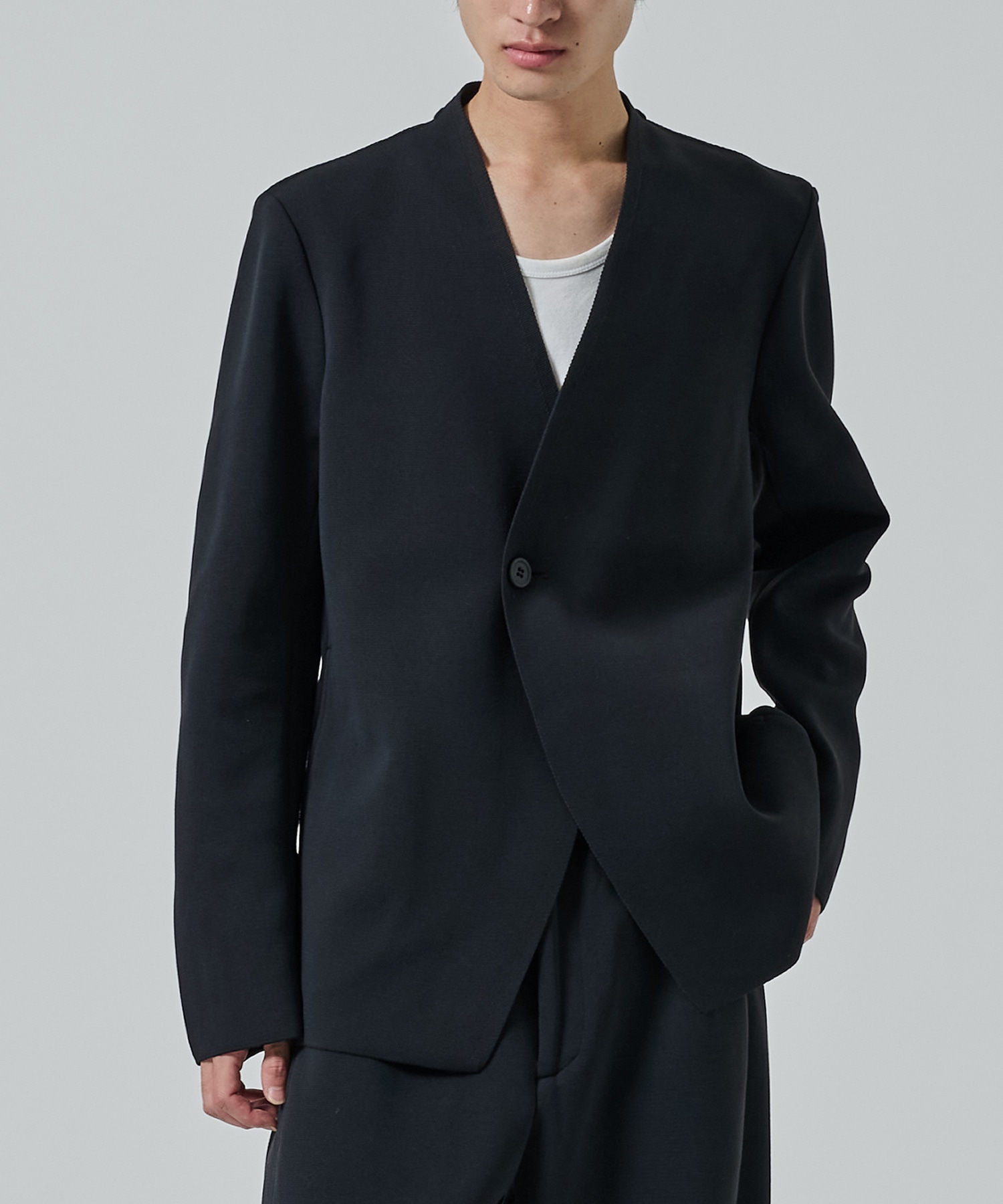 MILAN DOUBLE BREASTED COLLARLESS JACKET