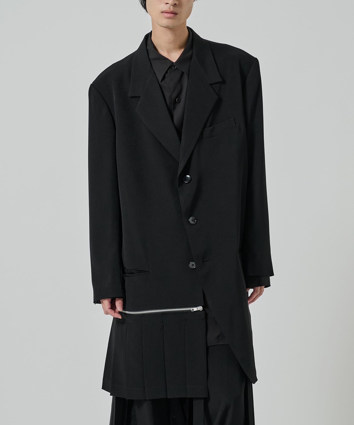 CREPE DE CHINE RIGHT PLEATED JACKET