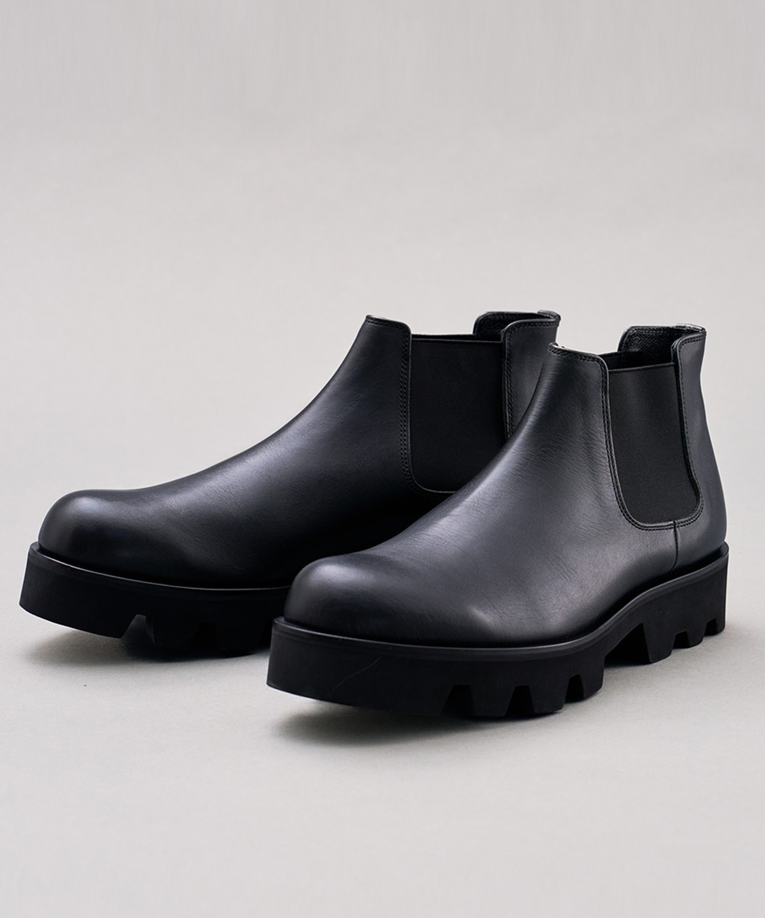 SIDE GORE BOOTS with Chunky Sole