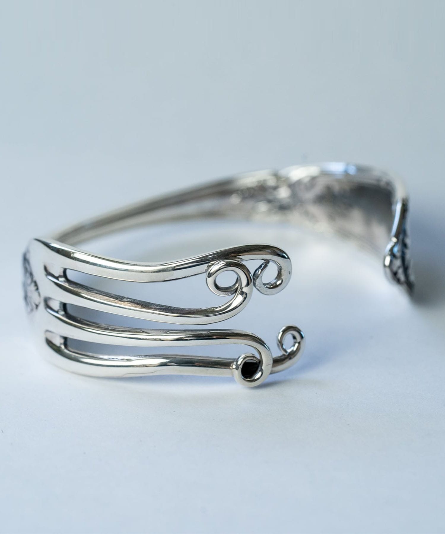 BN-032 Antique fork bangle