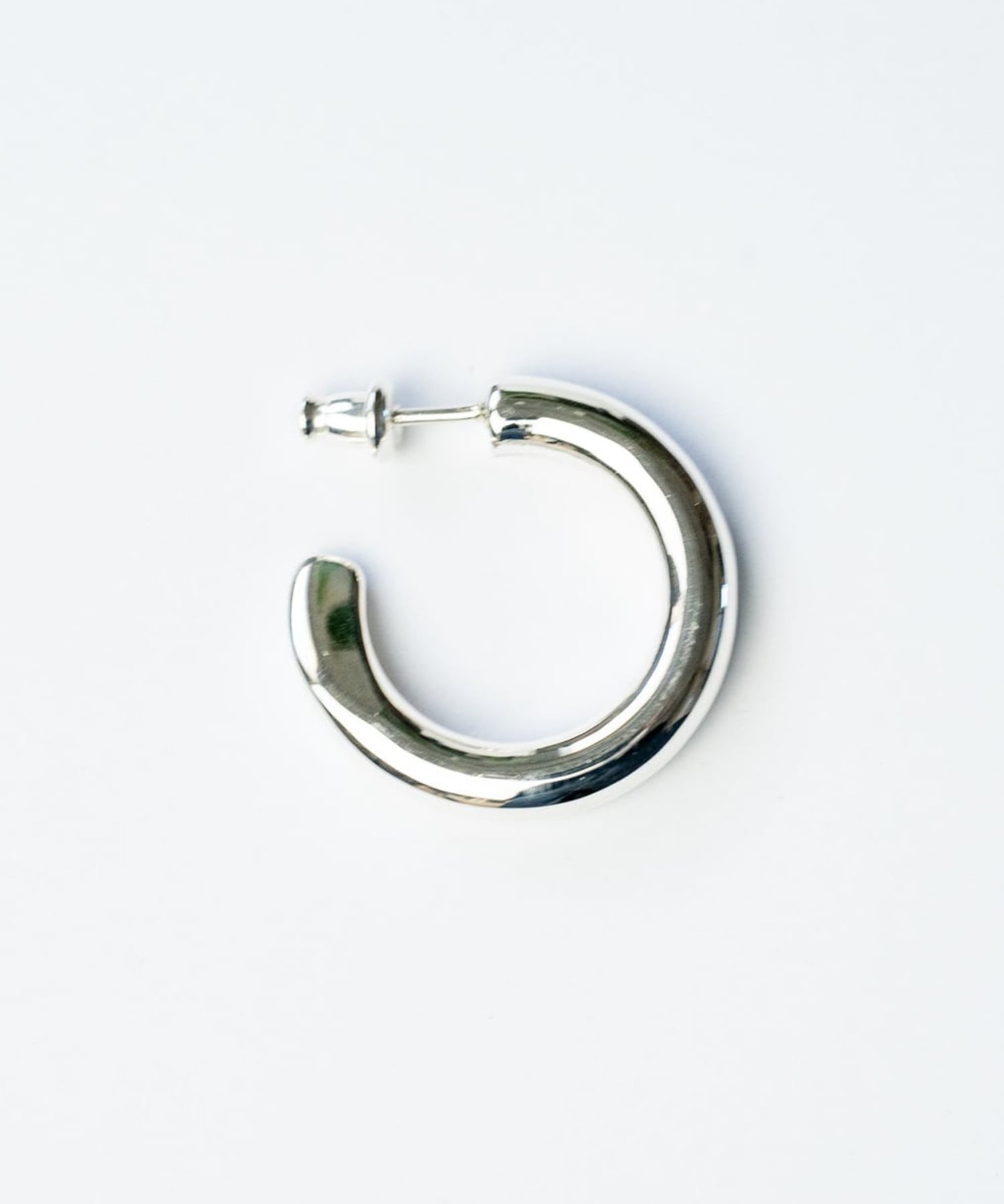 PI-004 Round earring (Large) 線径4.5mm (右耳用)