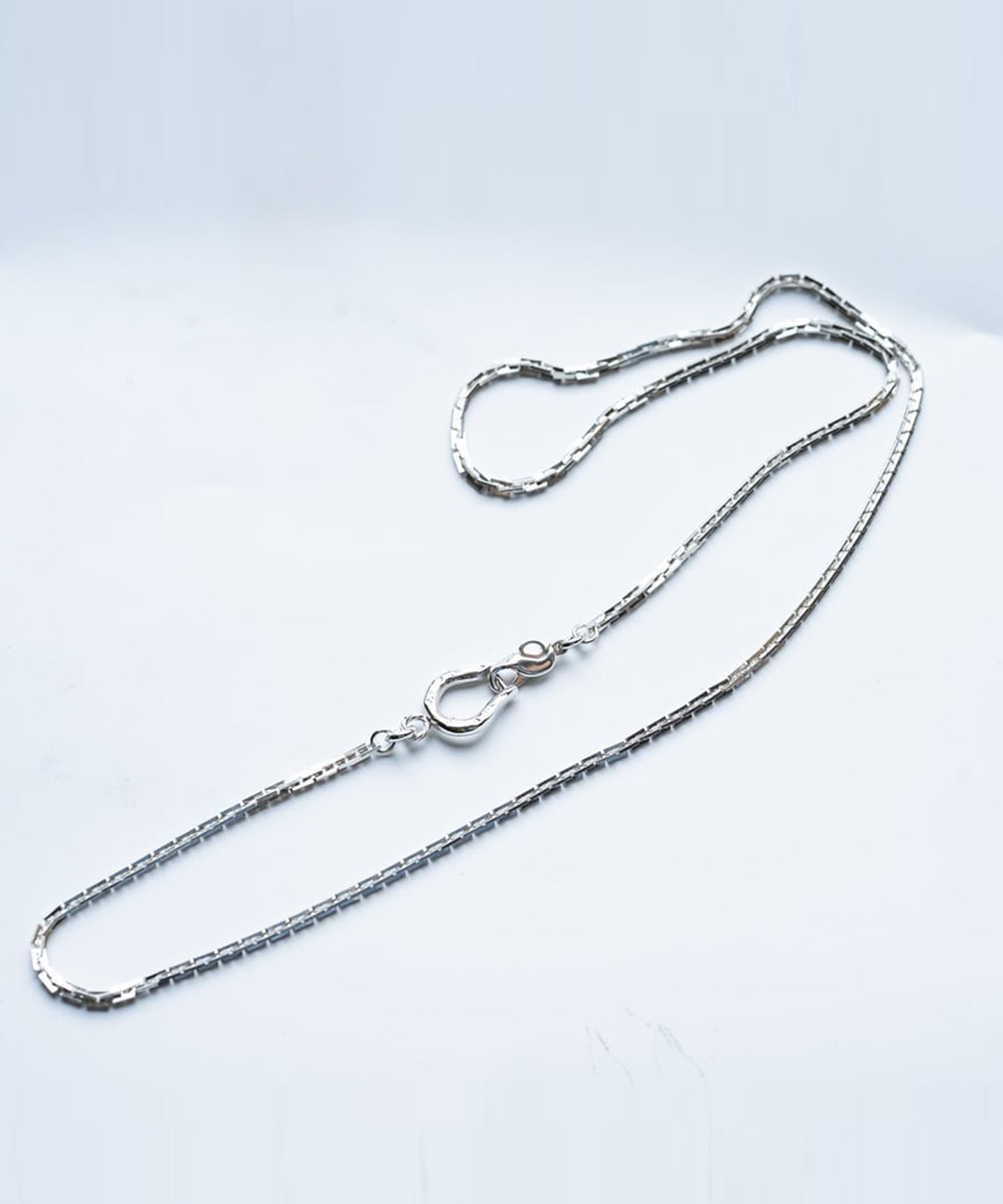 C-040 Horse shoe rectangle necklace (50cm)