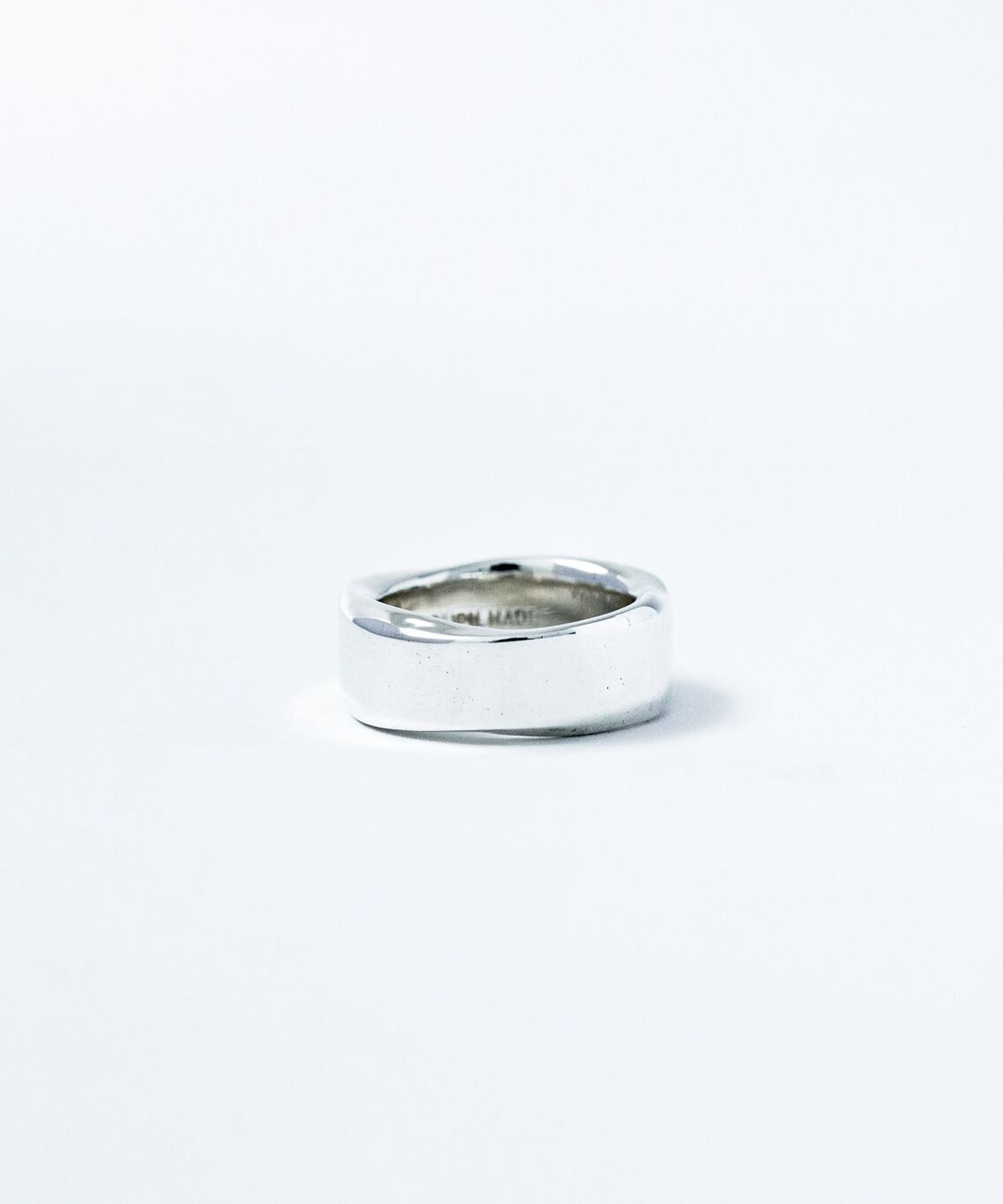 R-068 Side twist ring (L)