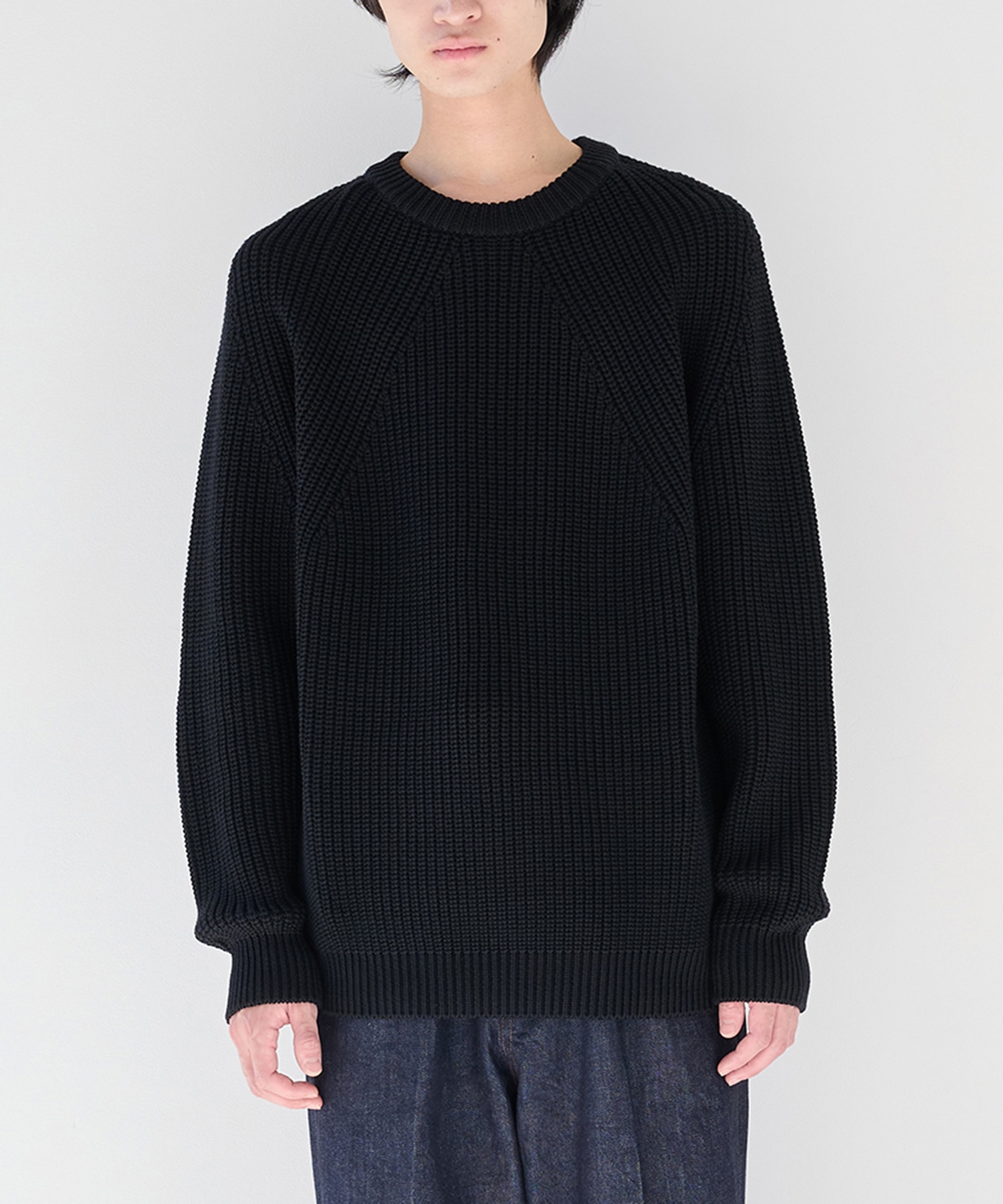 SIGNATURE CREW NECK
