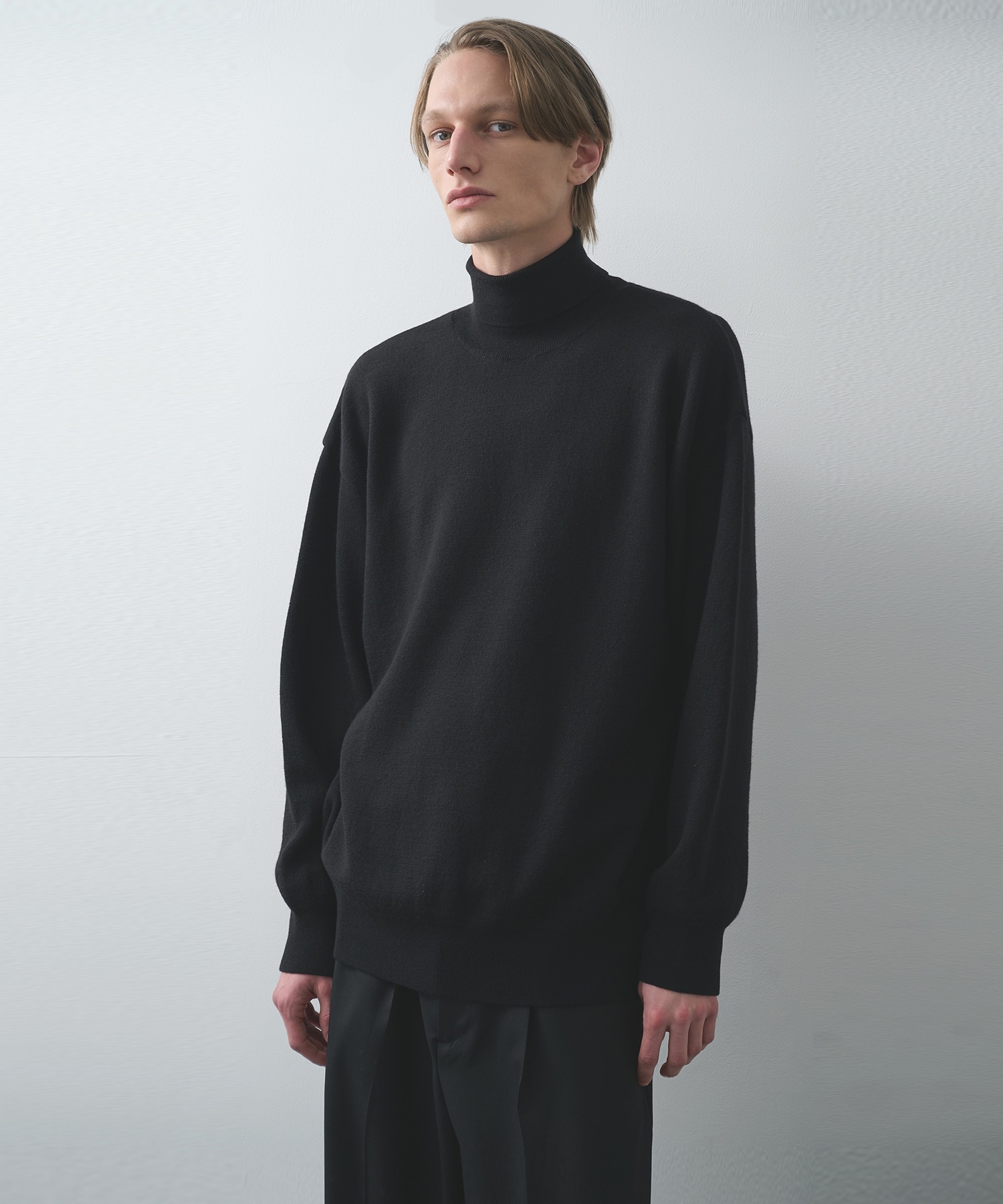 CASHMERE WOOL TURTLENECK KNIT