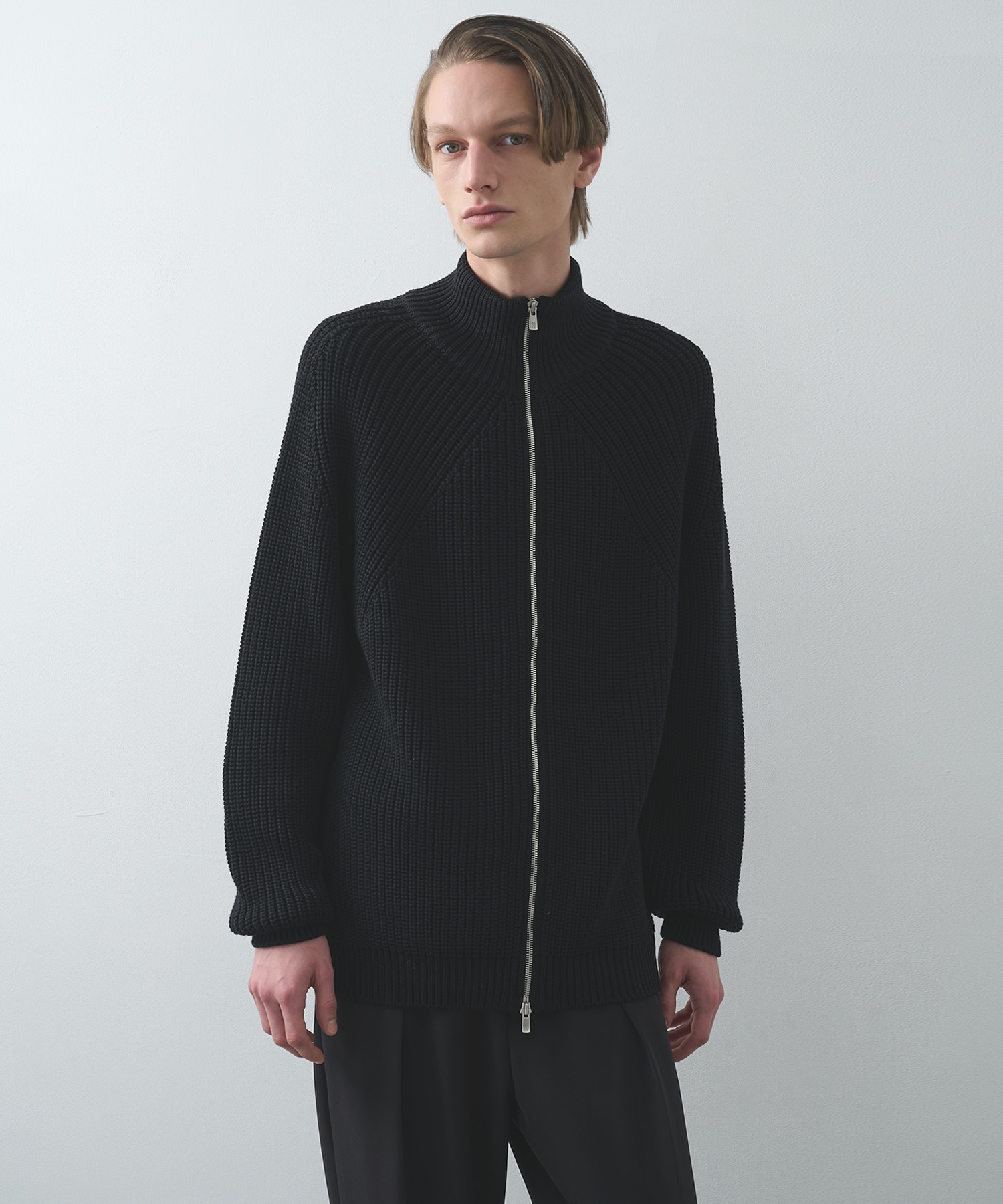 SIGNATURE DRIVERS KNIT