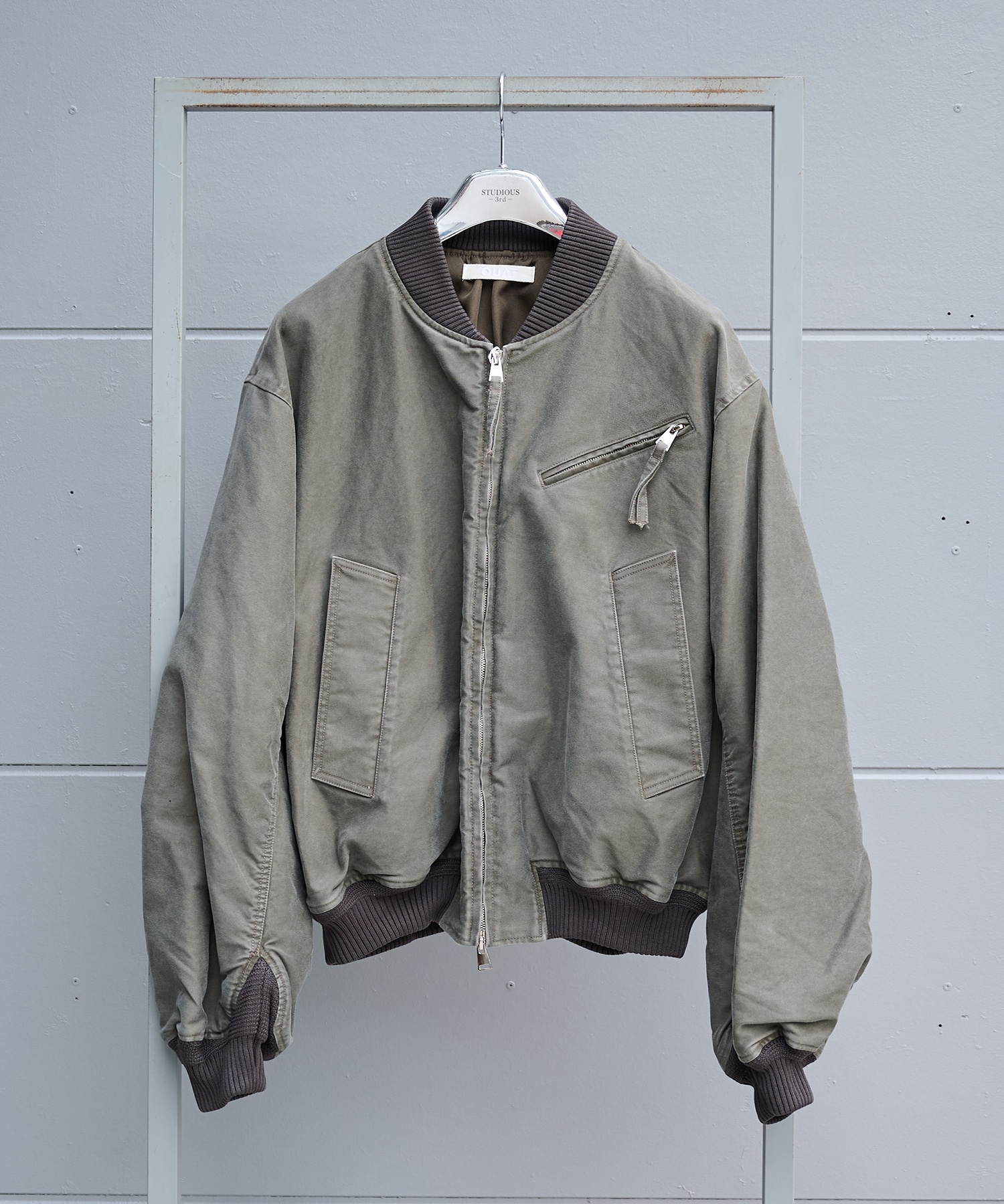 BOMBER JACKET